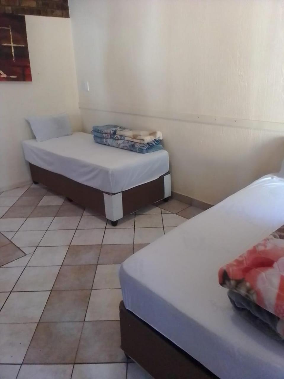 Zonke Bonke Guest House Randburg