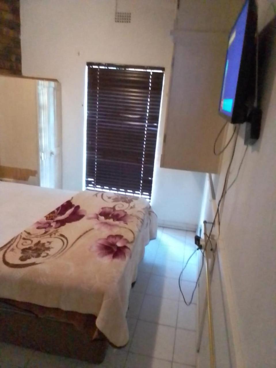 Zonke Bonke Guest House Randburg