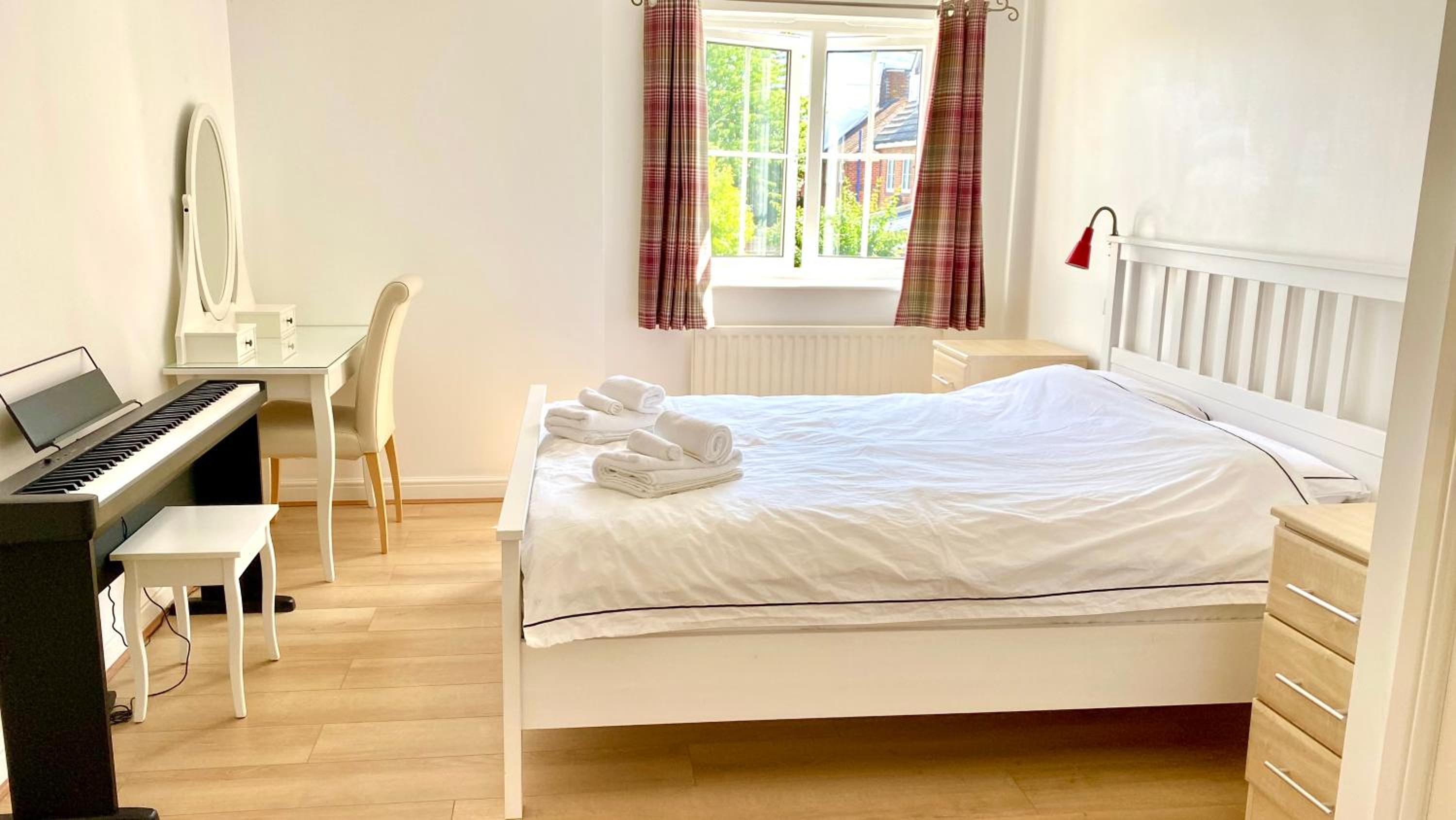 Oxford Vacations - Sweet home 2 Double bedrooms apartment free parking Summertown, Oxford - Property Image 20