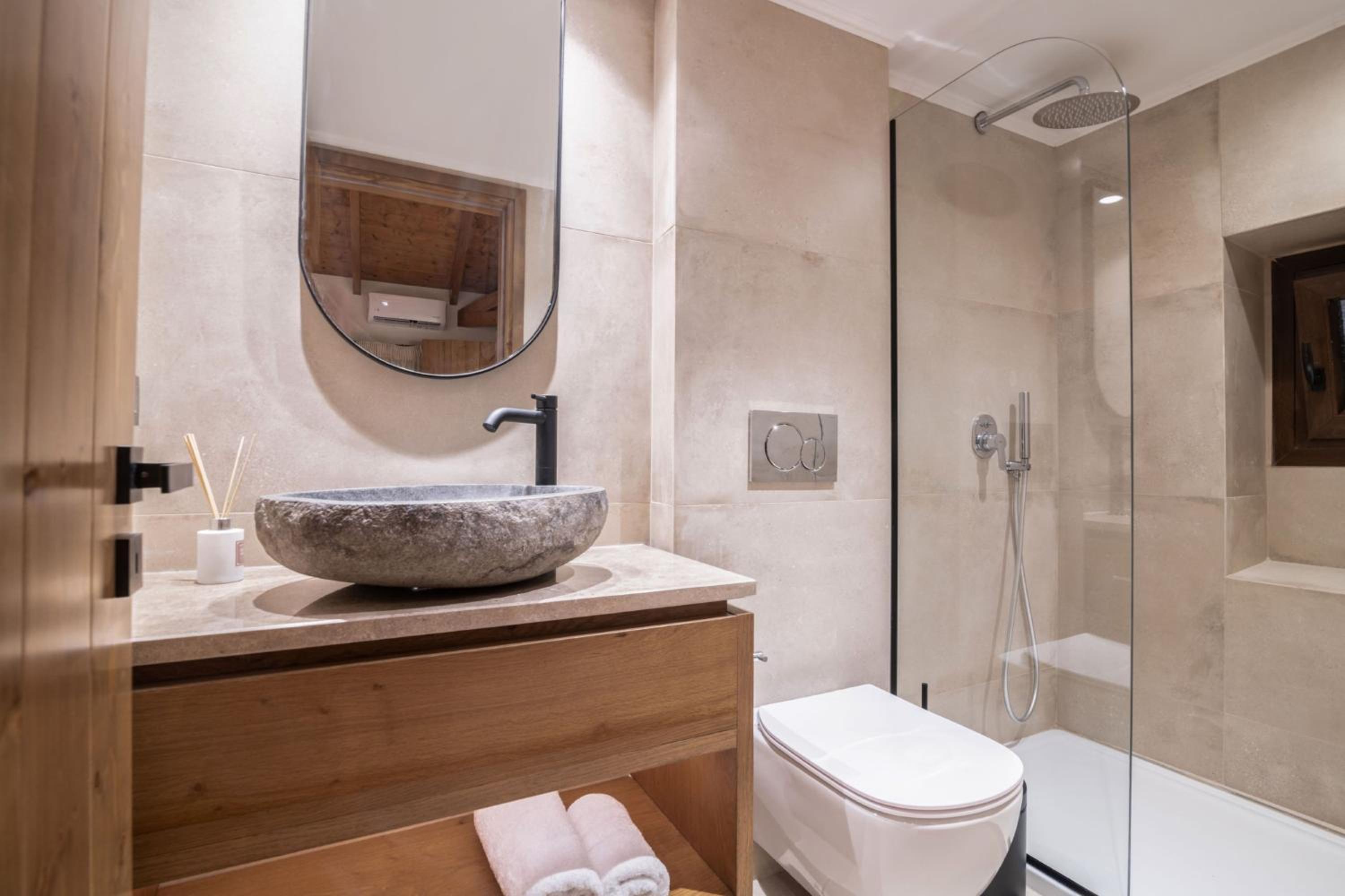 Villa Frontale - Restored Villa with Pool Perfect for 6 Nestled Next to a Traditional Olive Mill and Local Farms Offering Authentic Hospitality and Organic