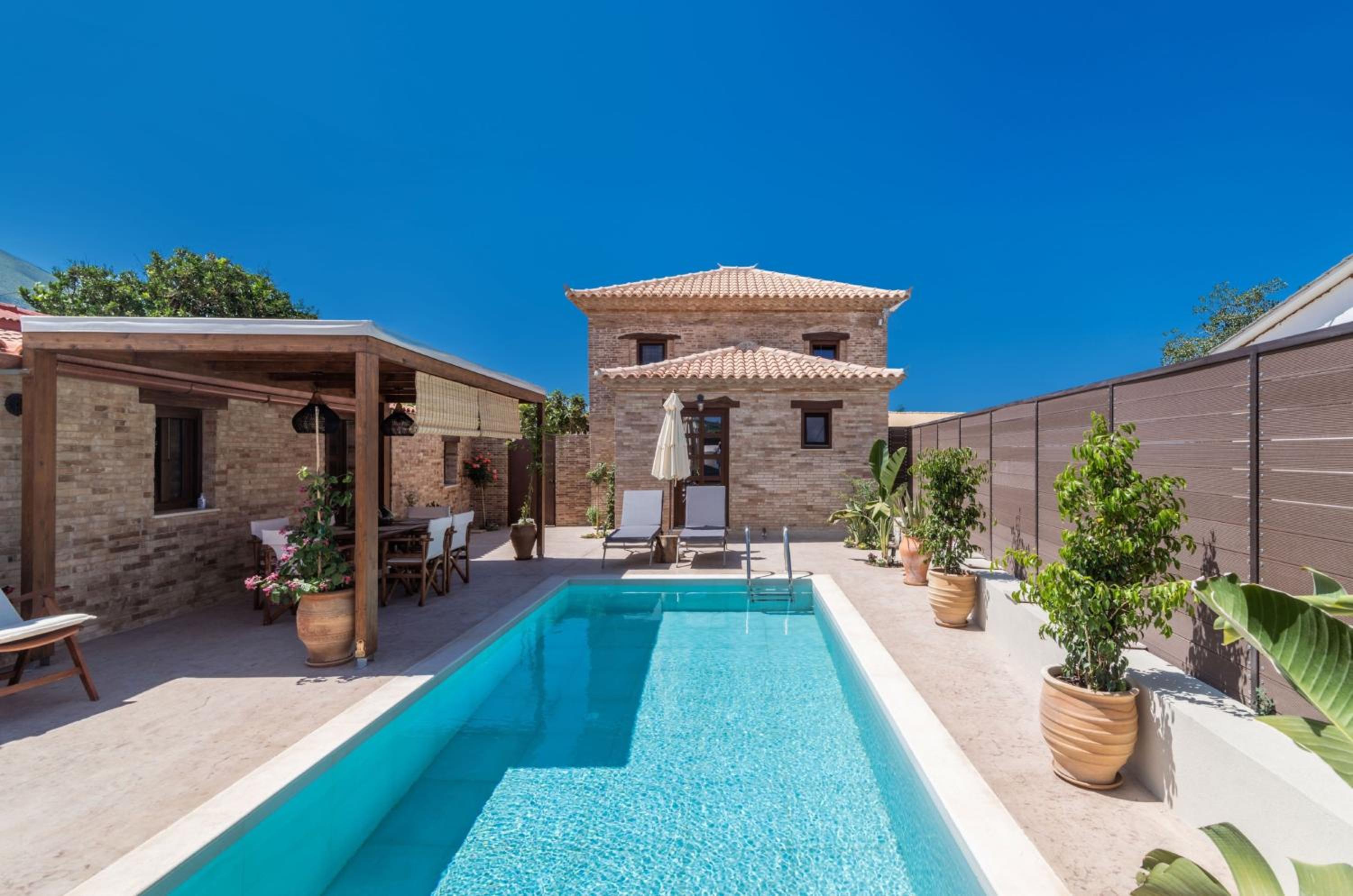 Villa Frontale - Restored Villa with Pool Perfect for 6 Nestled Next to a Traditional Olive Mill and Local Farms Offering Authentic Hospitality and Organic