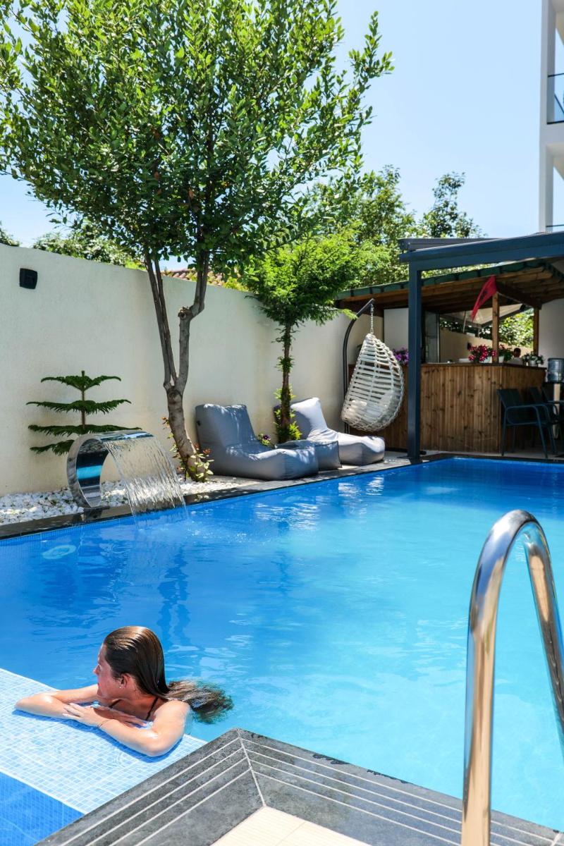 Duka's Hotel 12