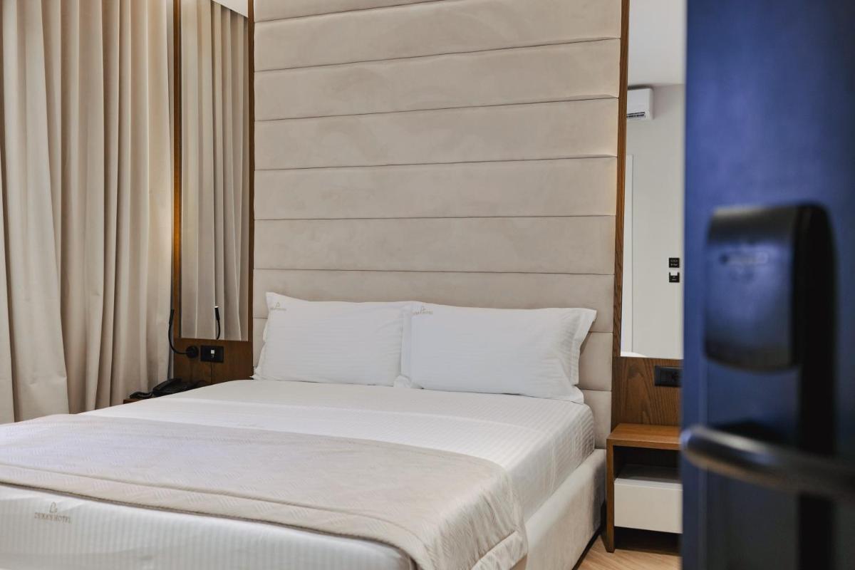 Duka's Hotel 29