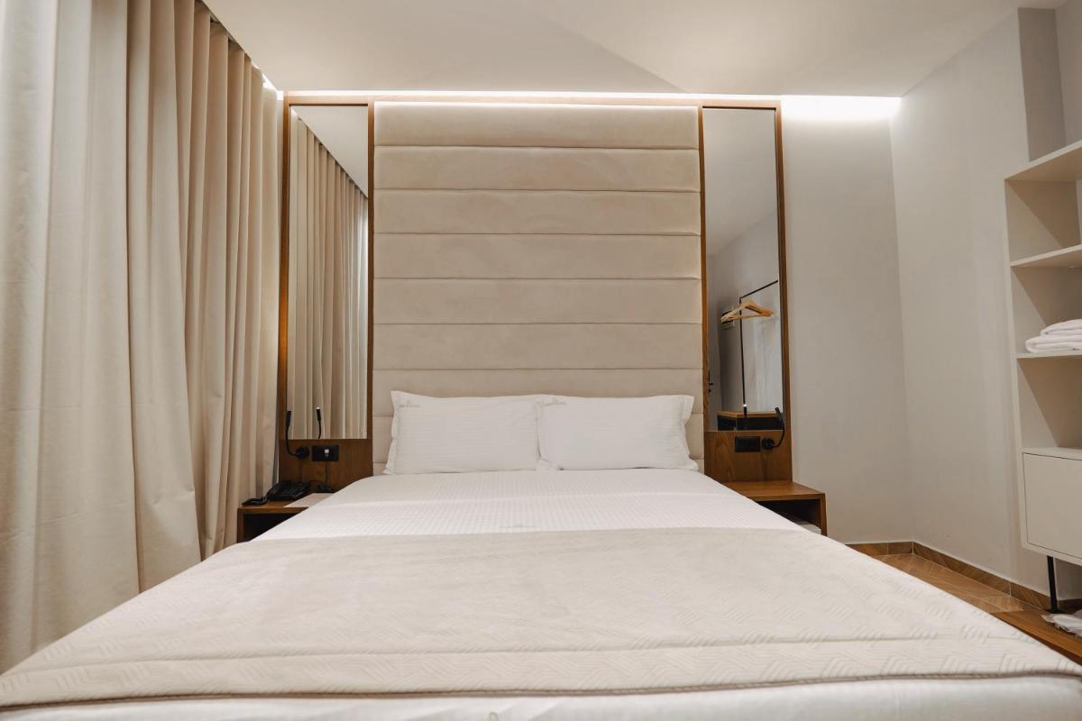 Duka's Hotel 50