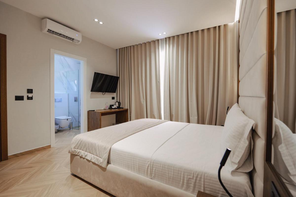 Duka's Hotel 30
