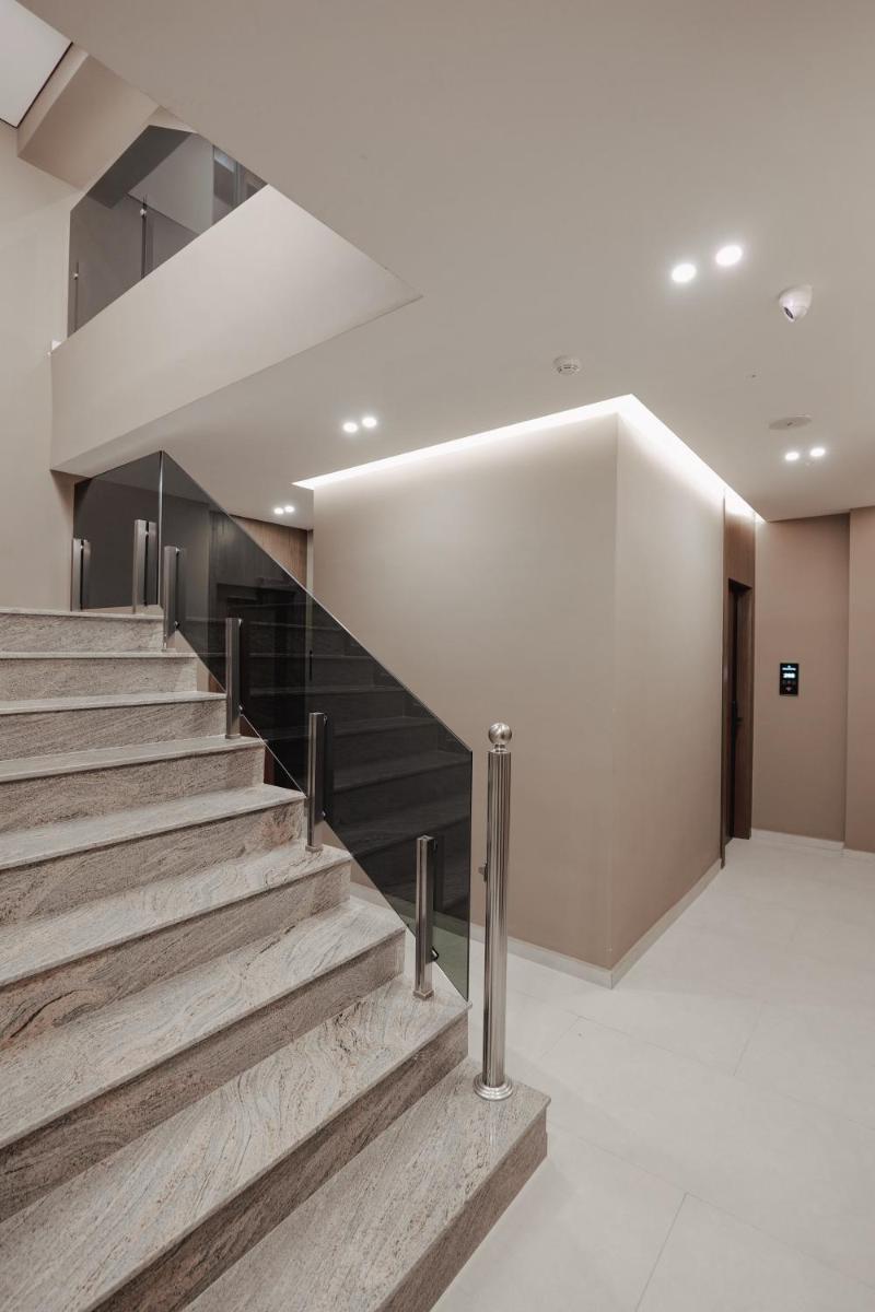 Duka's Hotel 92