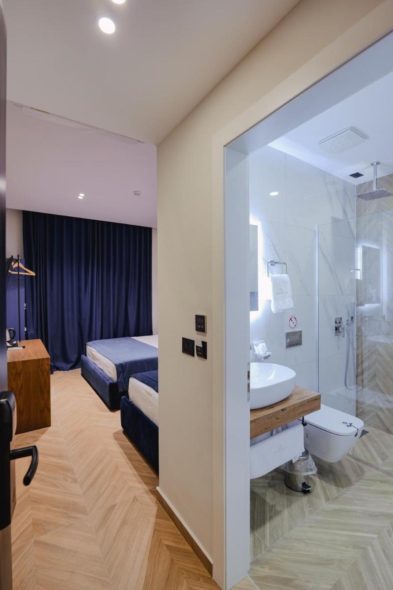Duka's Hotel 34