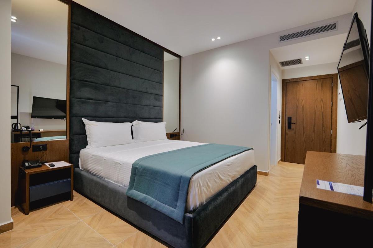 Duka's Hotel 56