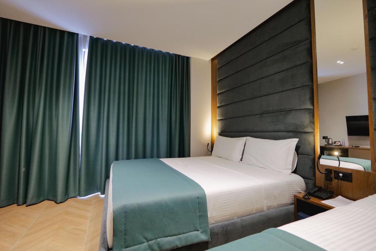 Duka's Hotel 22