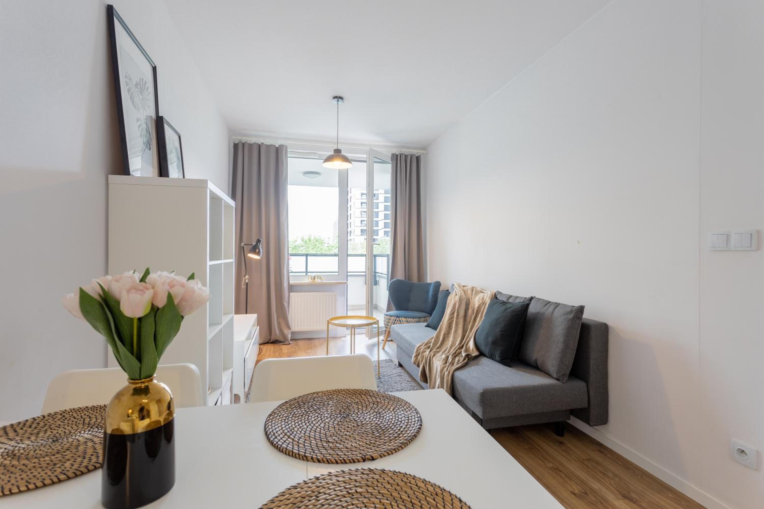 Golden Apartments Warsaw - Stylish & Sunny - Pereca Residence, City Center