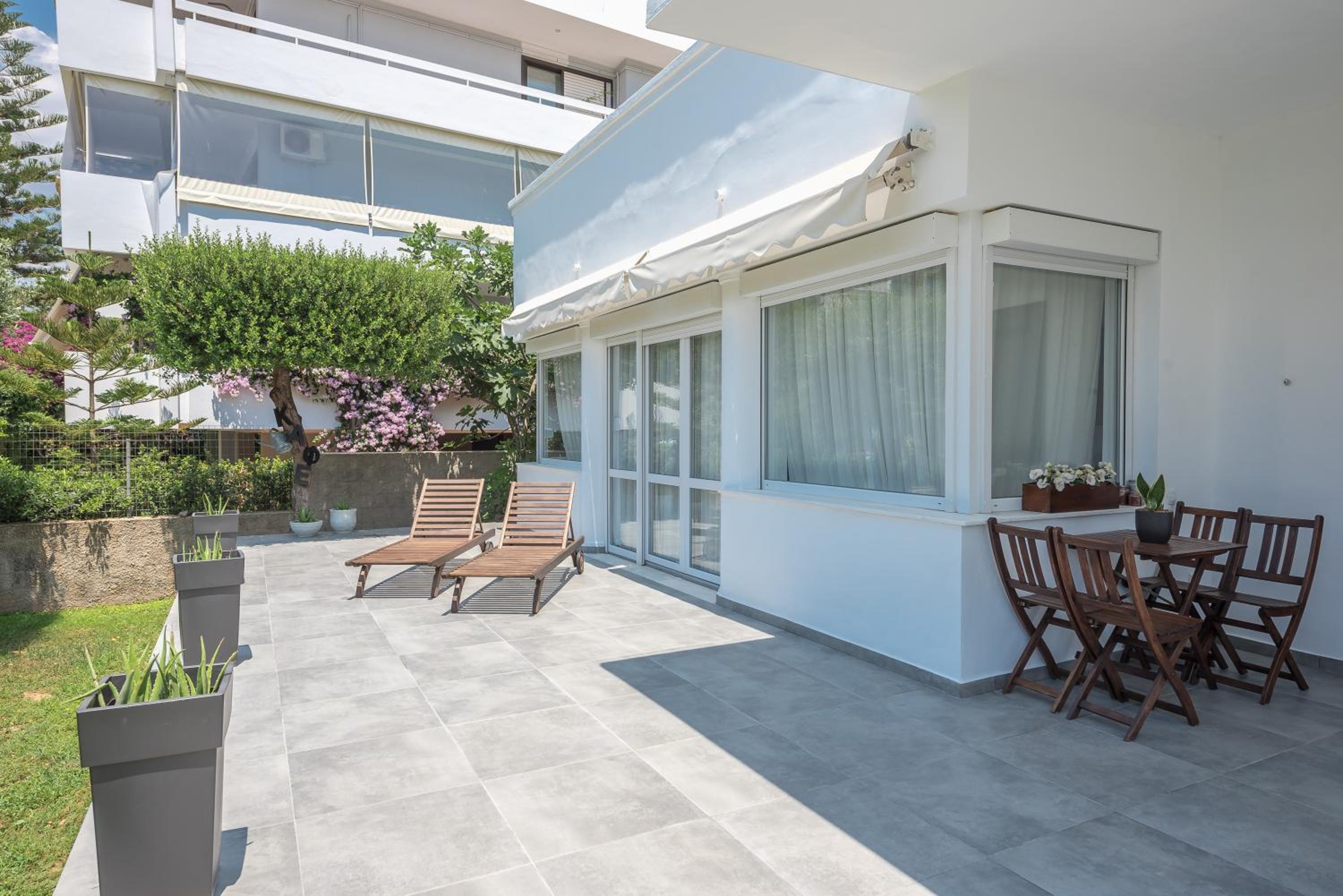 Garden Villa Glyfada