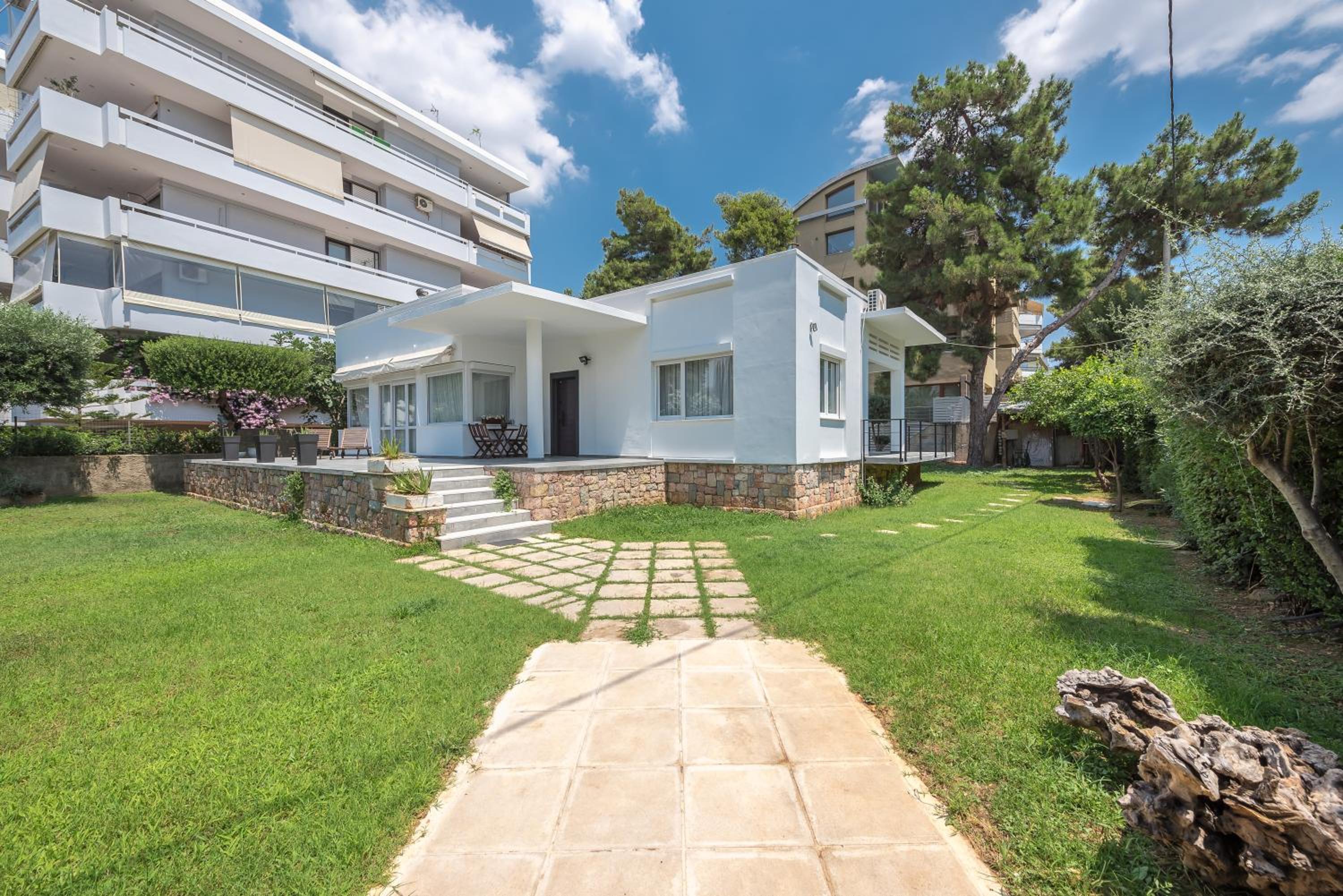 Garden Villa Glyfada