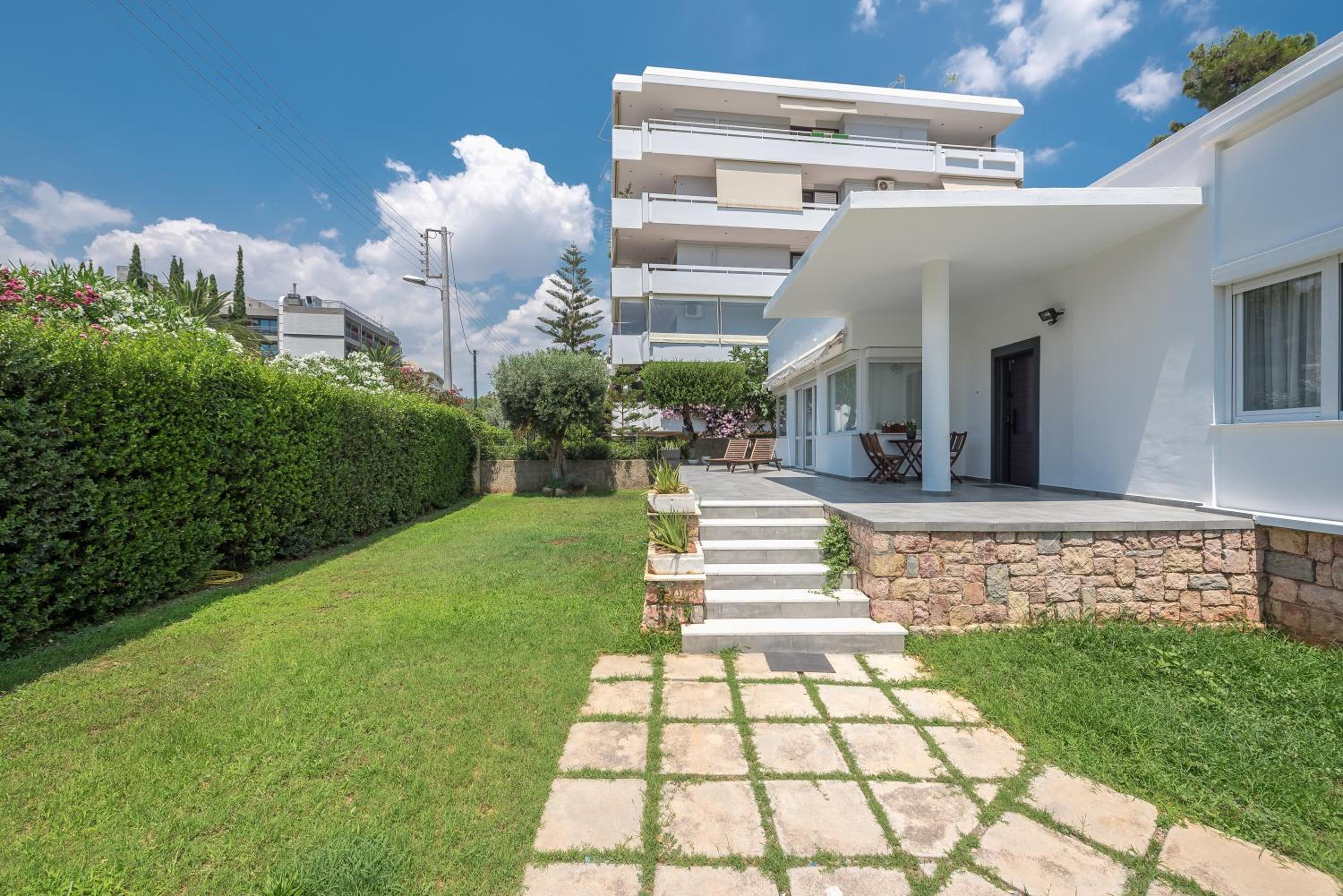 Garden Villa Glyfada