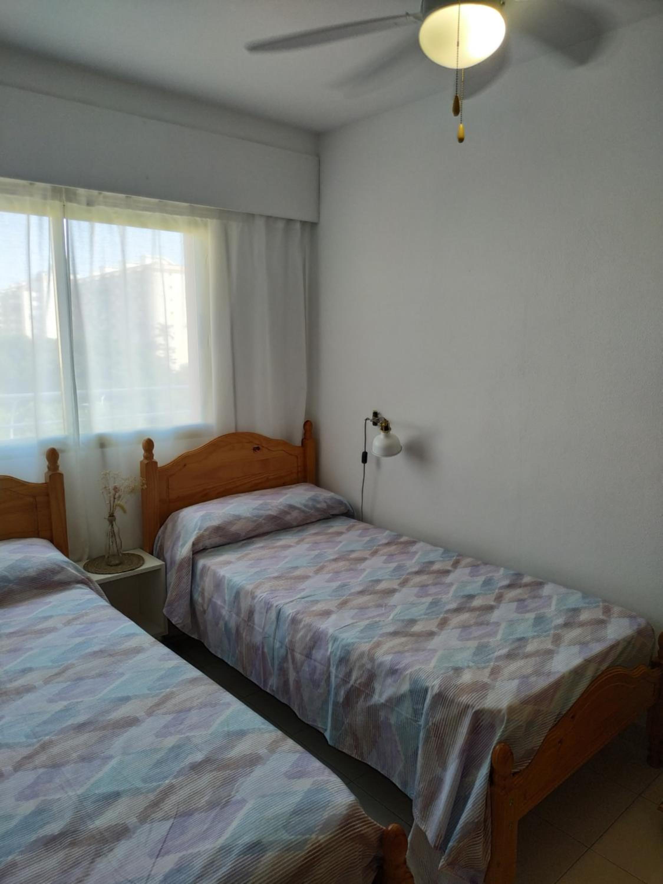 Apartamento en Playa de Gandia con piscina