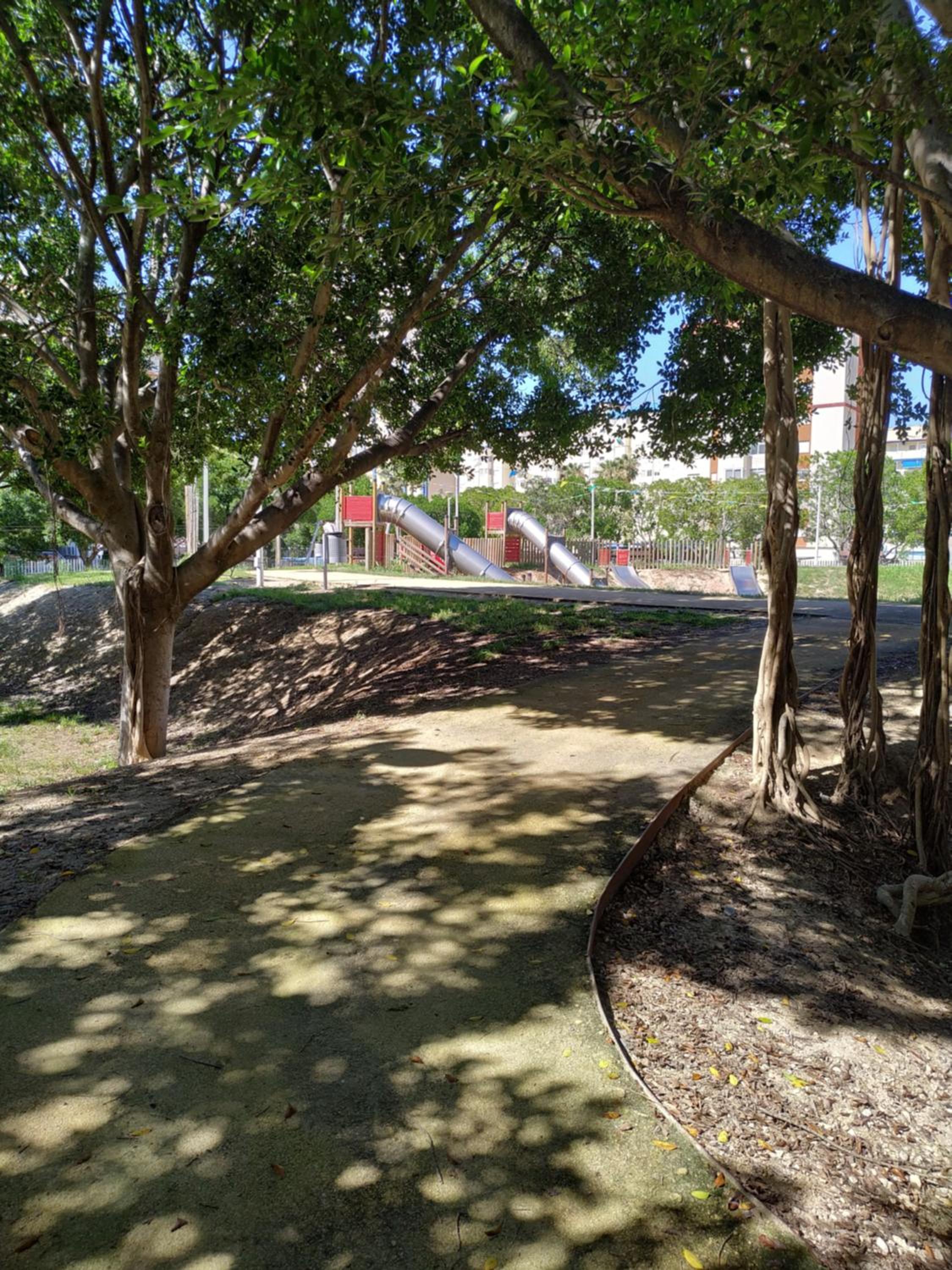 Apartamento en Playa de Gandia con piscina