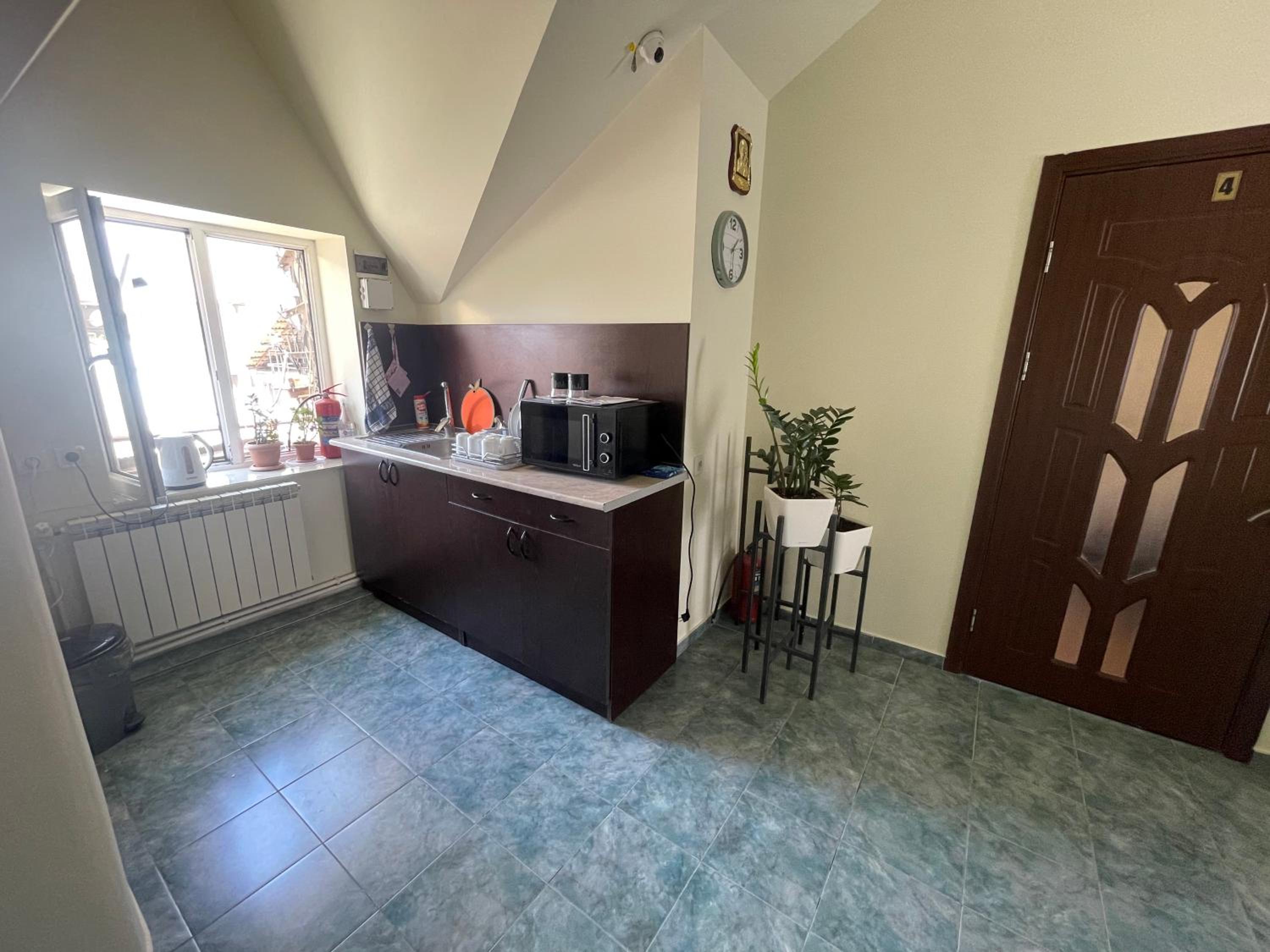 Noragyugh Guest House