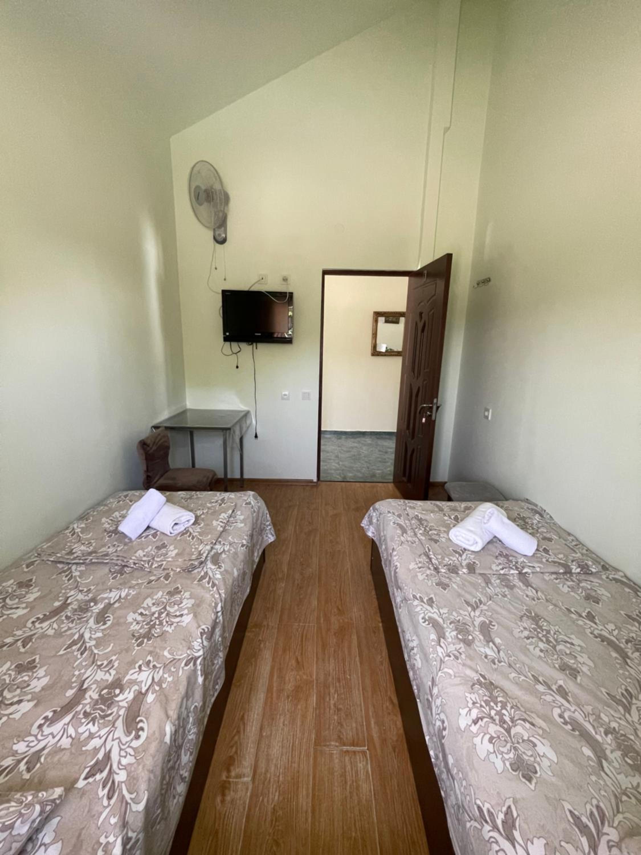 Noragyugh Guest House