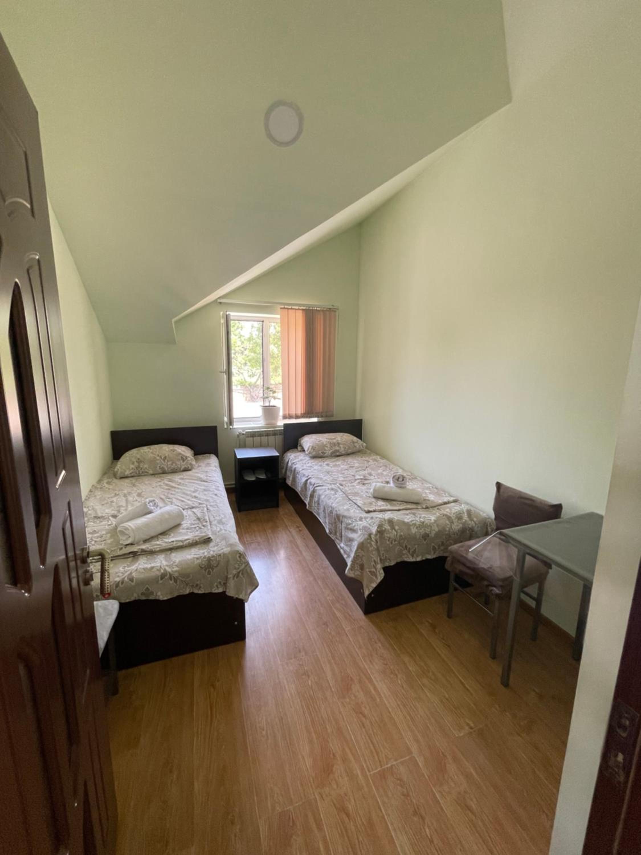 Noragyugh Guest House