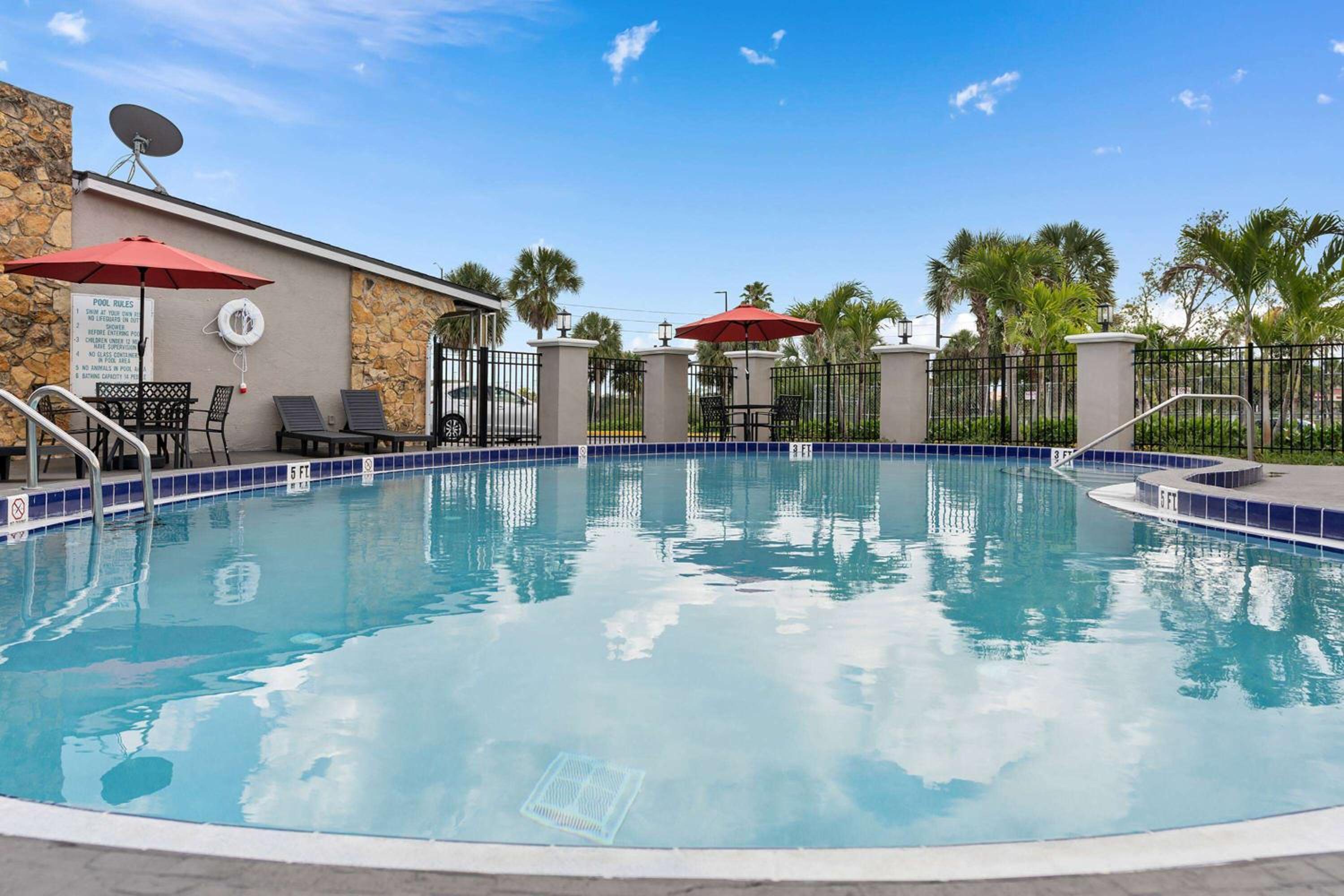Travelodge by Wyndham Kissimmee Orlando