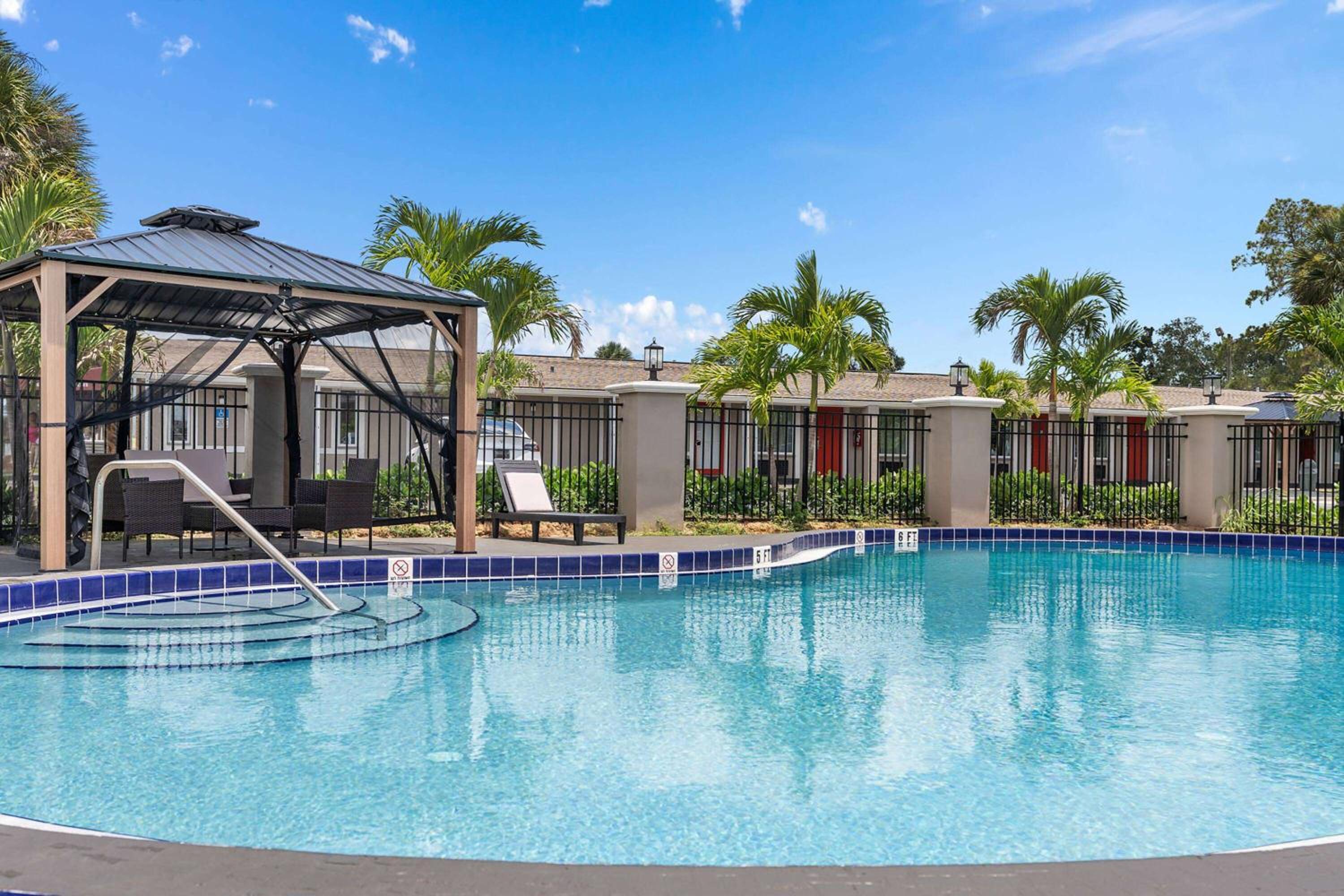 Travelodge by Wyndham Kissimmee Orlando