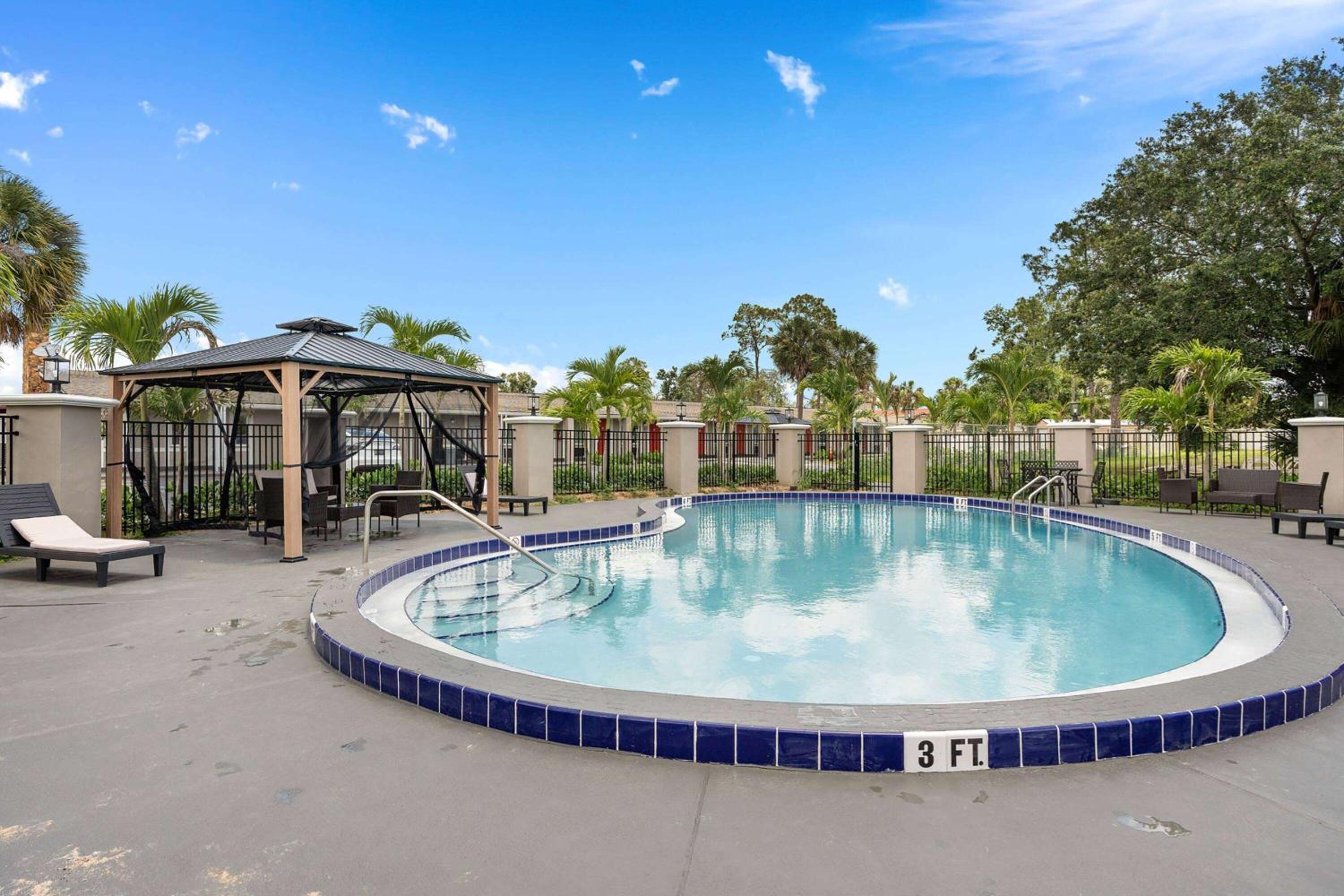Travelodge by Wyndham Kissimmee Orlando