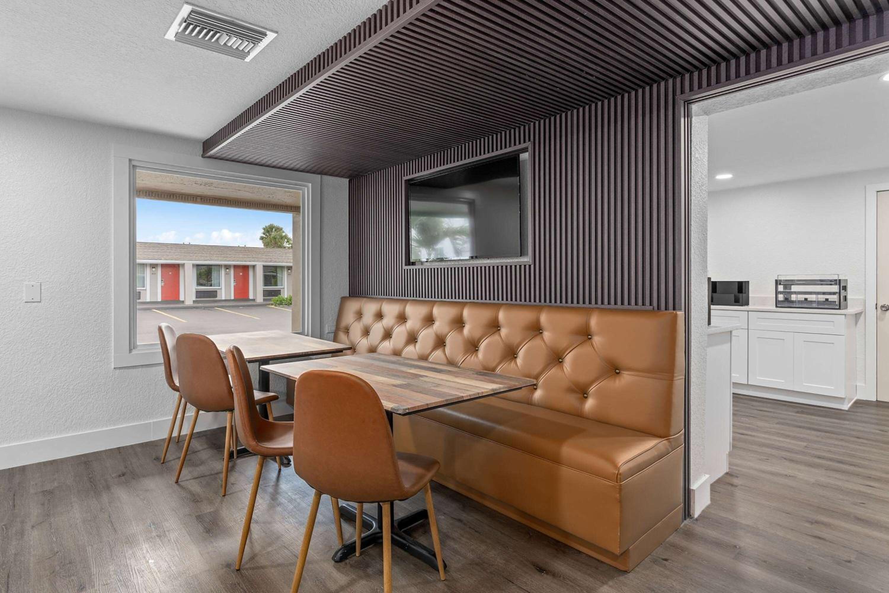 Travelodge by Wyndham Kissimmee Orlando