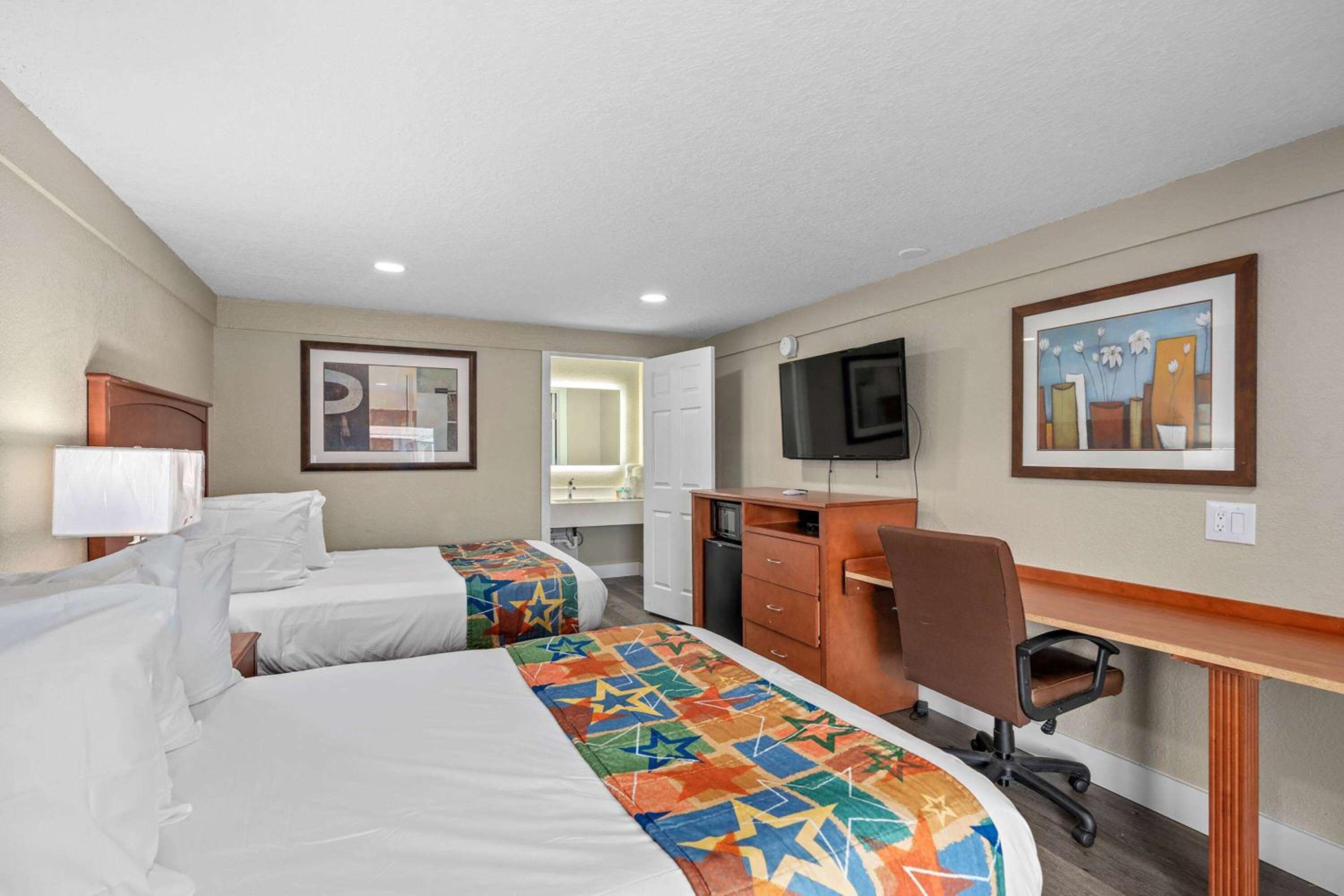 Travelodge by Wyndham Kissimmee Orlando