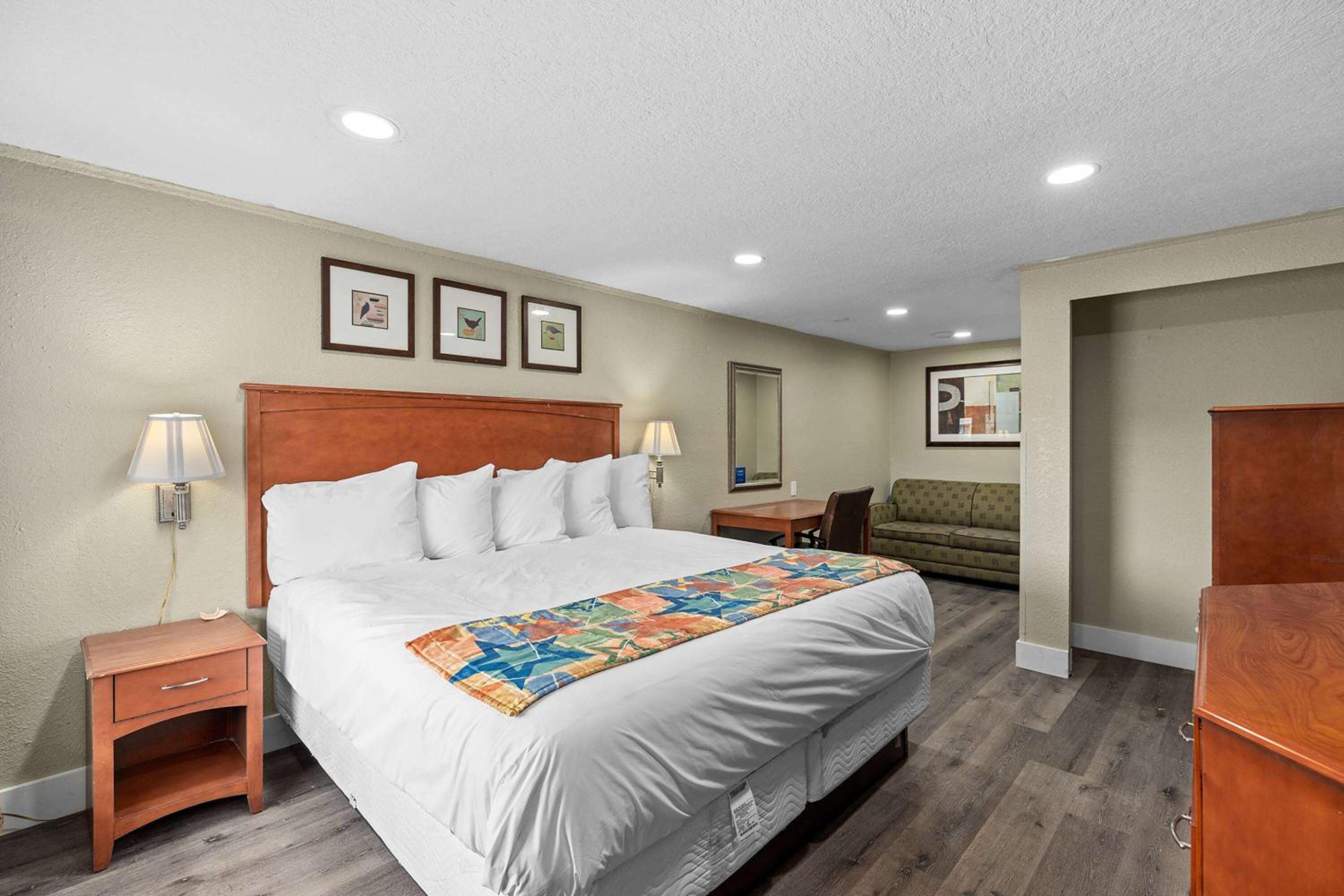 Travelodge by Wyndham Kissimmee Orlando