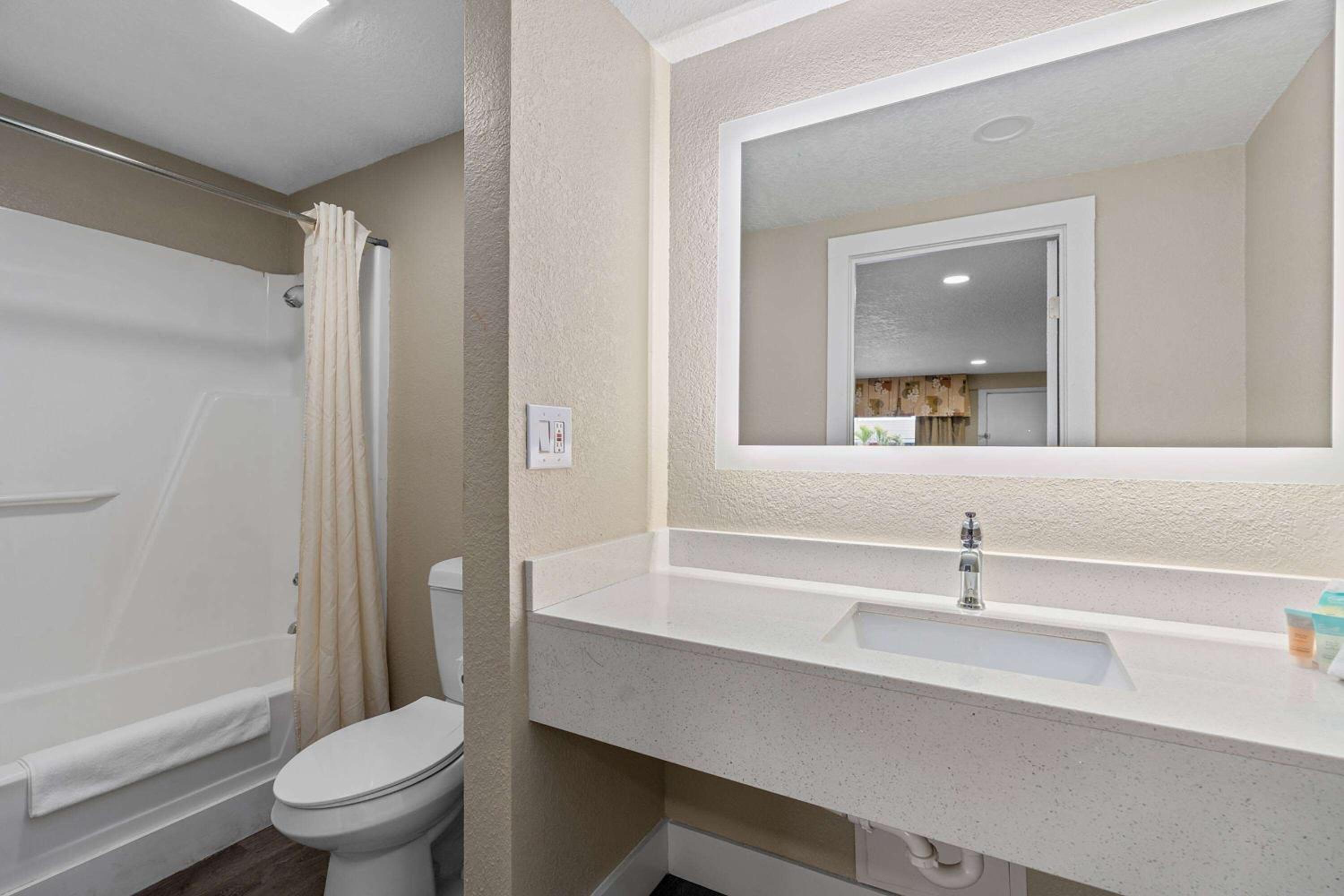 Travelodge by Wyndham Kissimmee Orlando
