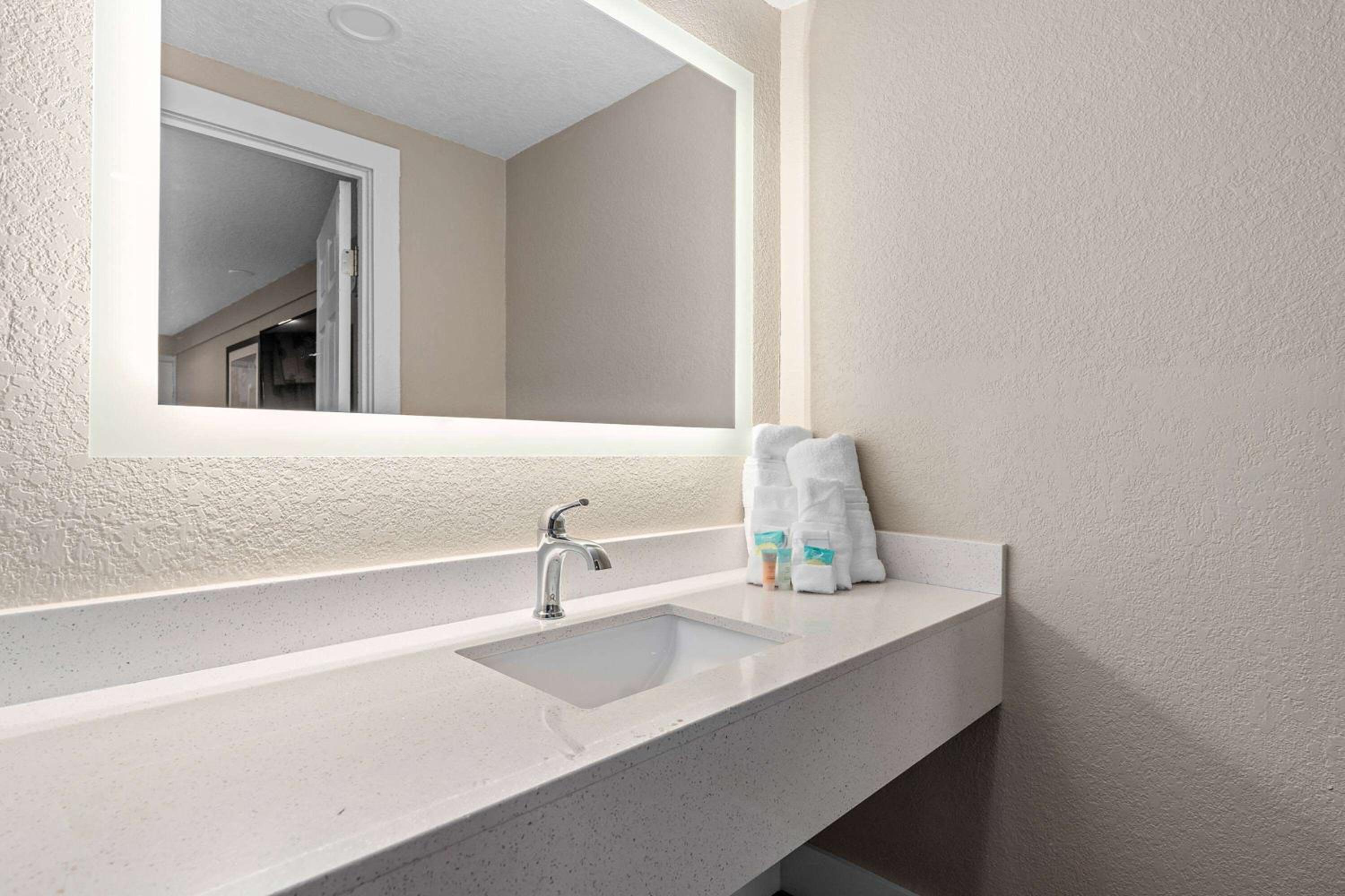 Travelodge by Wyndham Kissimmee Orlando