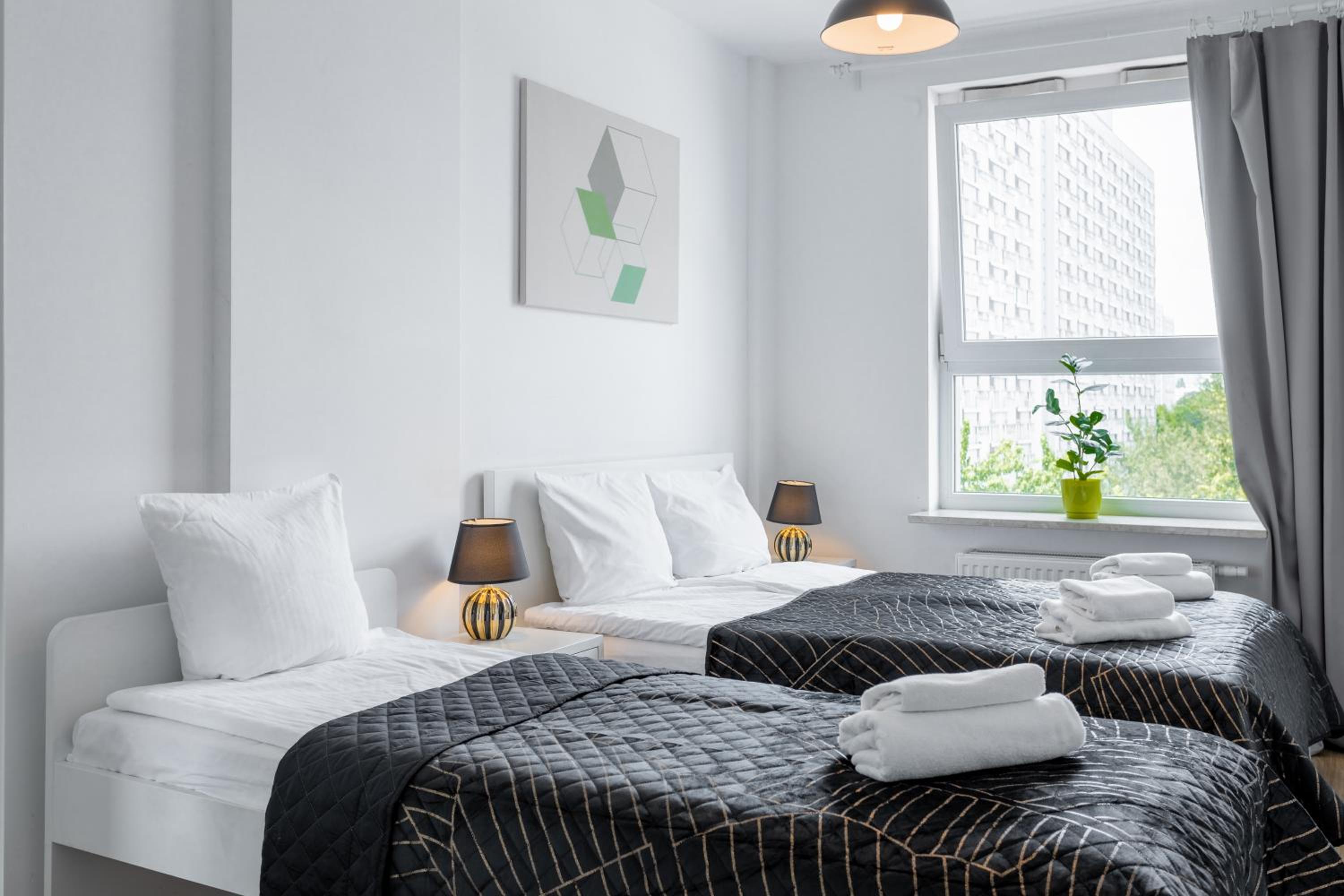Golden Apartments Warsaw - Stylish & Sunny - Pereca Residence, City Center
