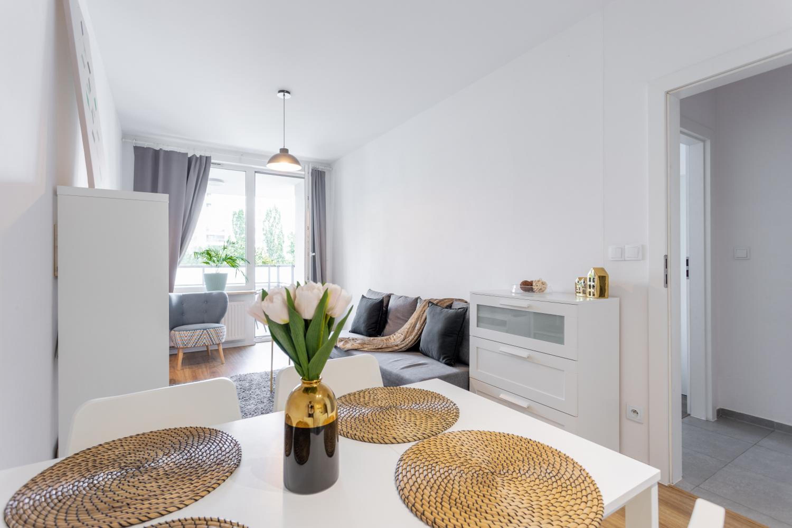 Golden Apartments Warsaw - Stylish & Sunny - Pereca Residence, City Center
