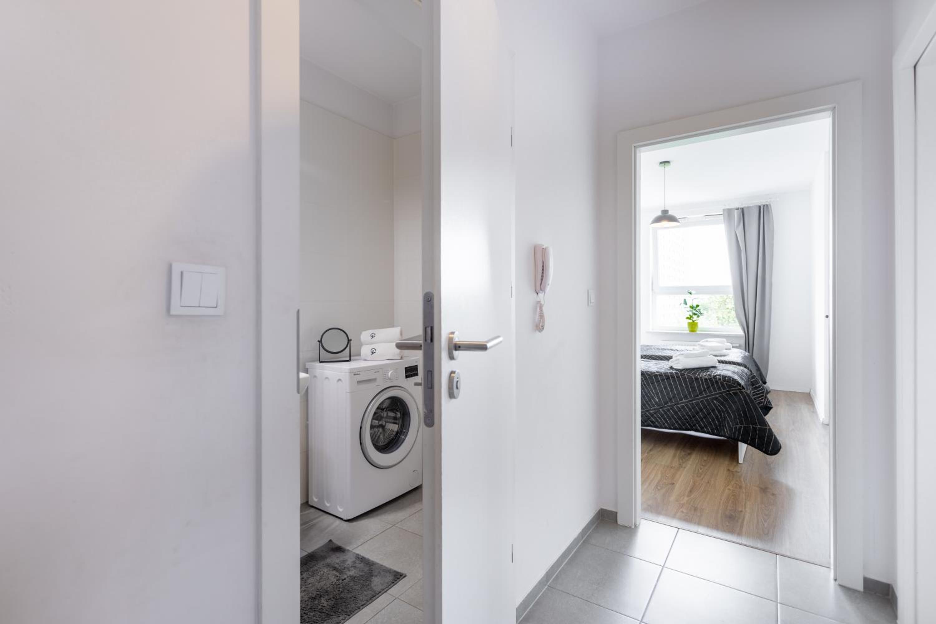 Golden Apartments Warsaw - Stylish & Sunny - Pereca Residence, City Center