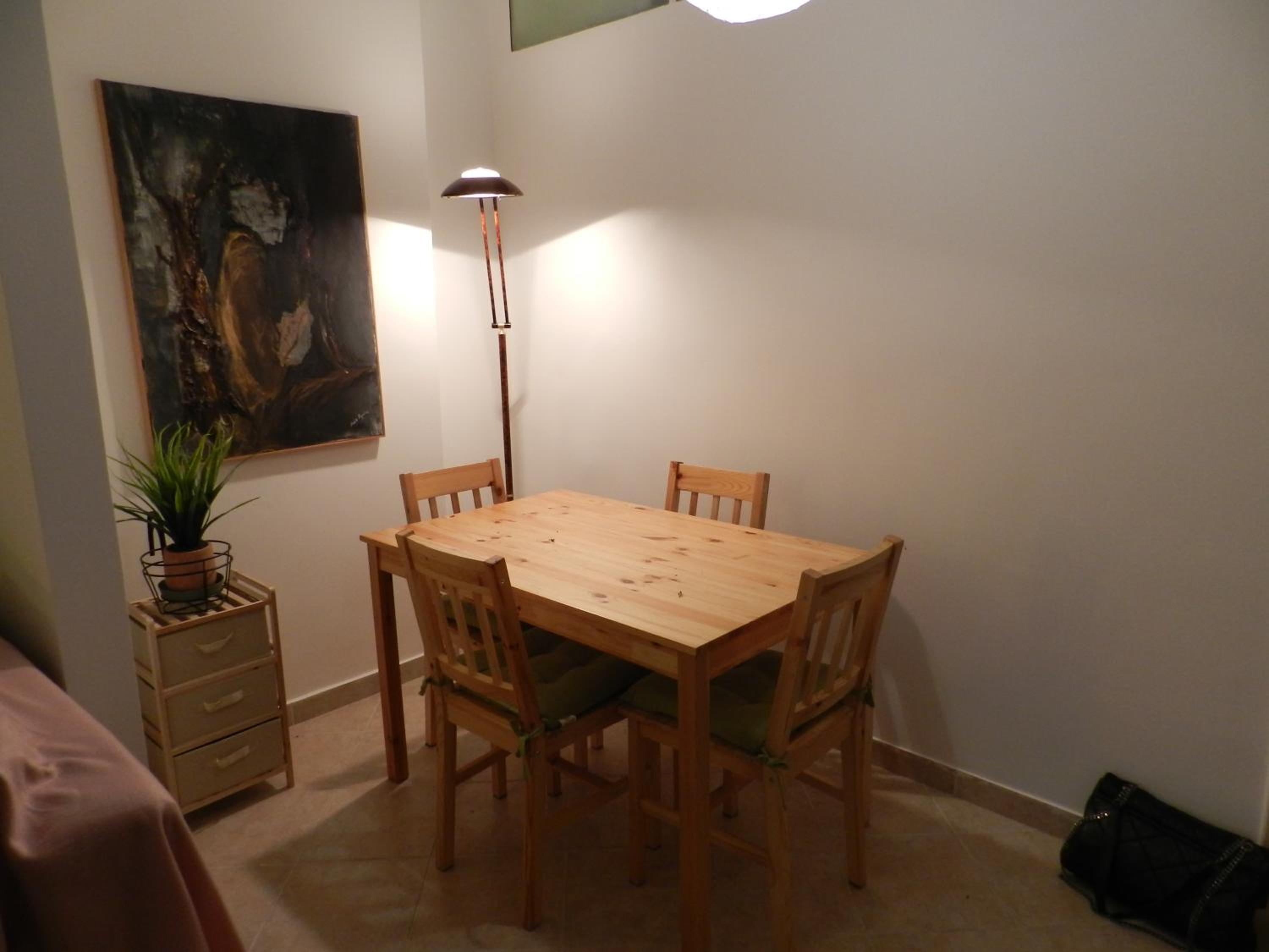 Vasia's cosy apartment in Athens, 