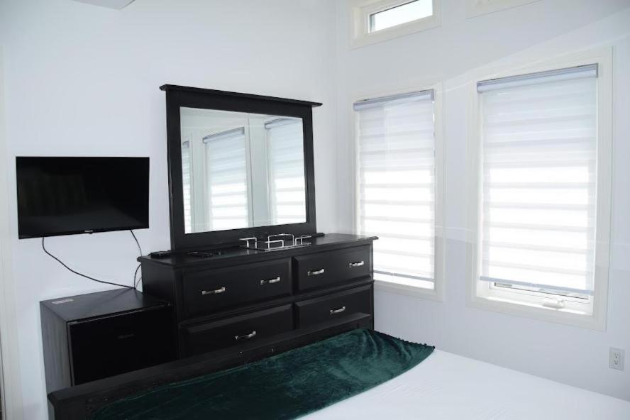 PARADISE VILLa Bowmanville
