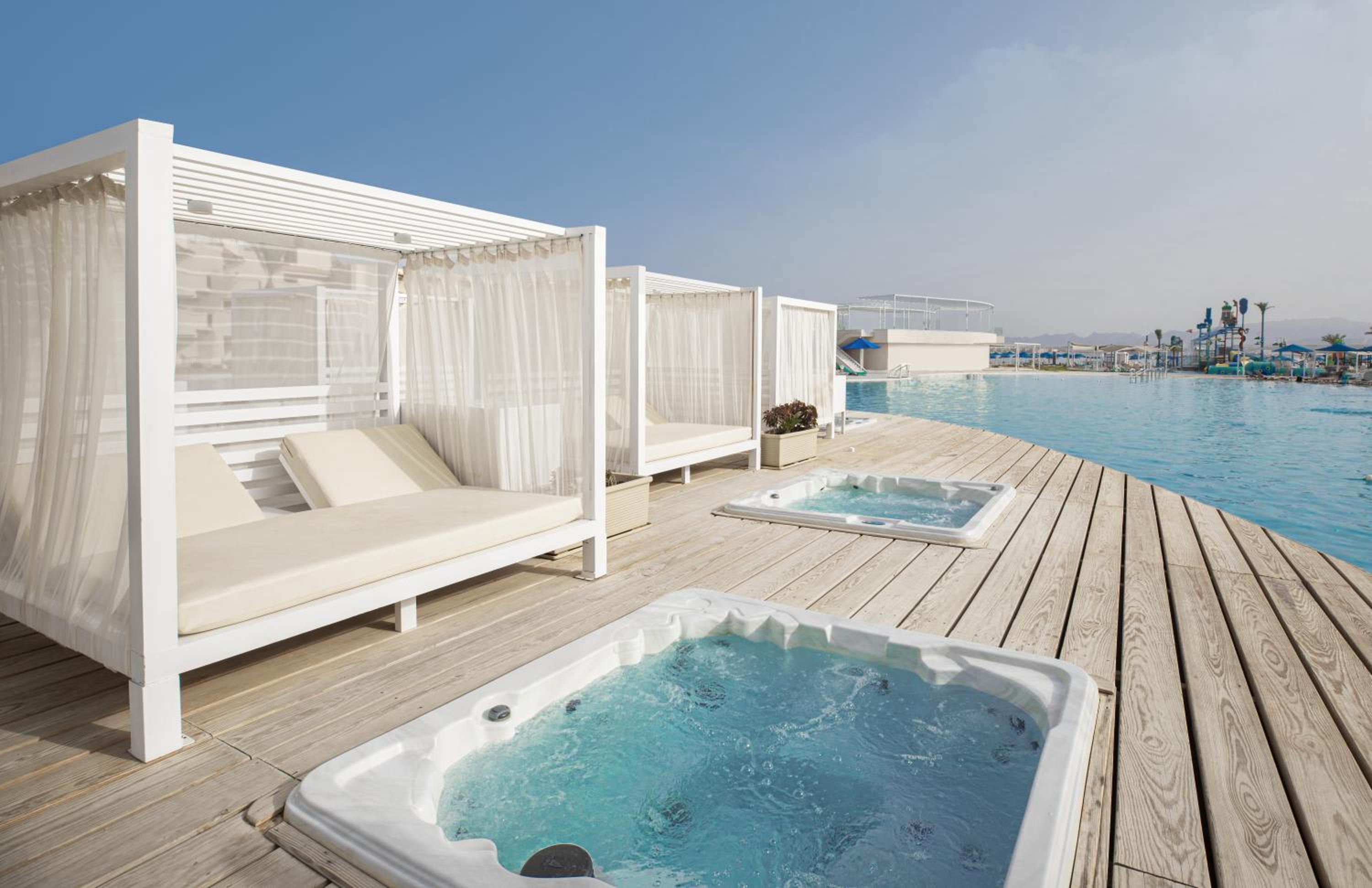 THE V Luxury Resort Sahl Hasheesh