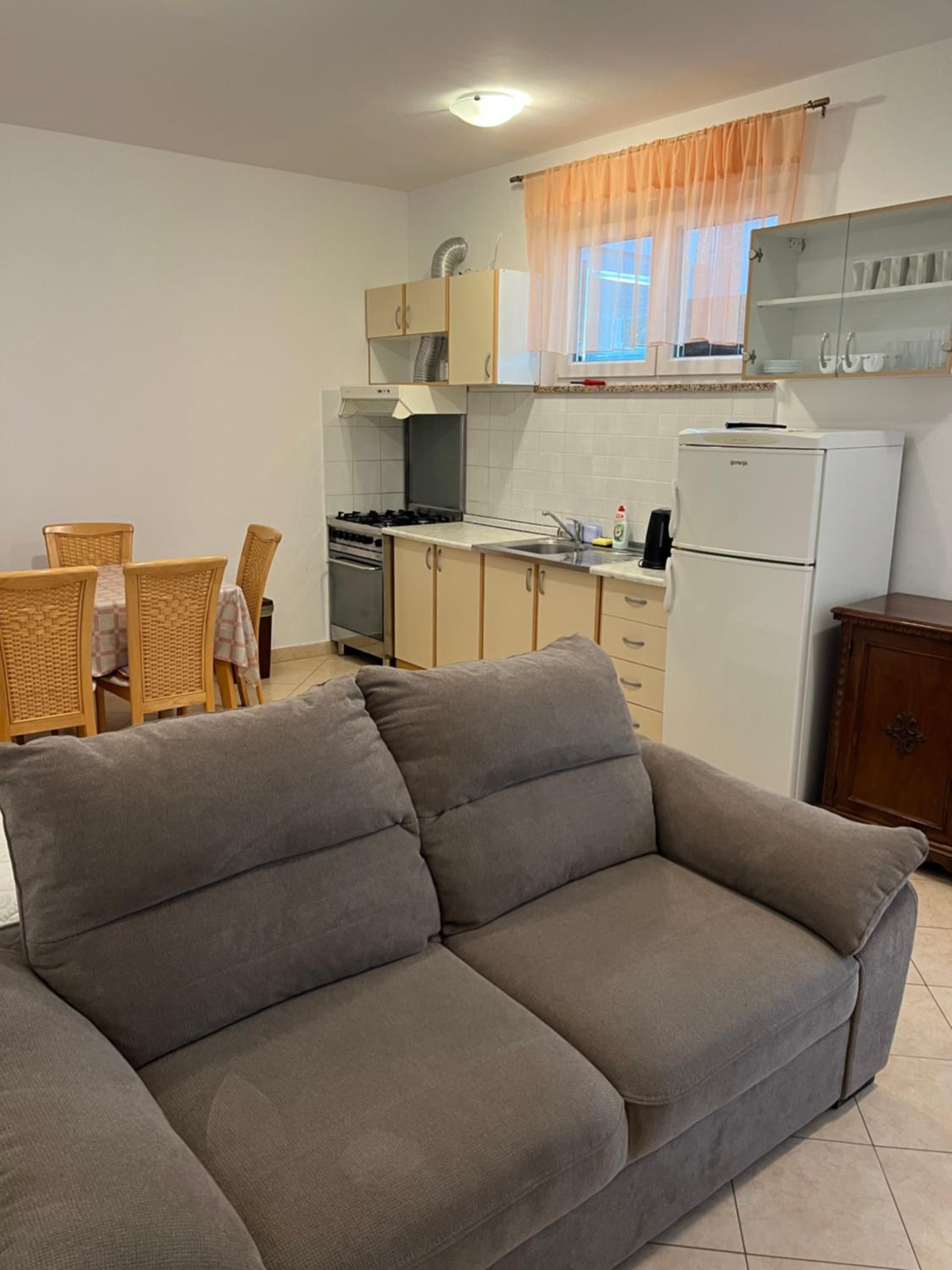 Zajim Apartment 4 view 3