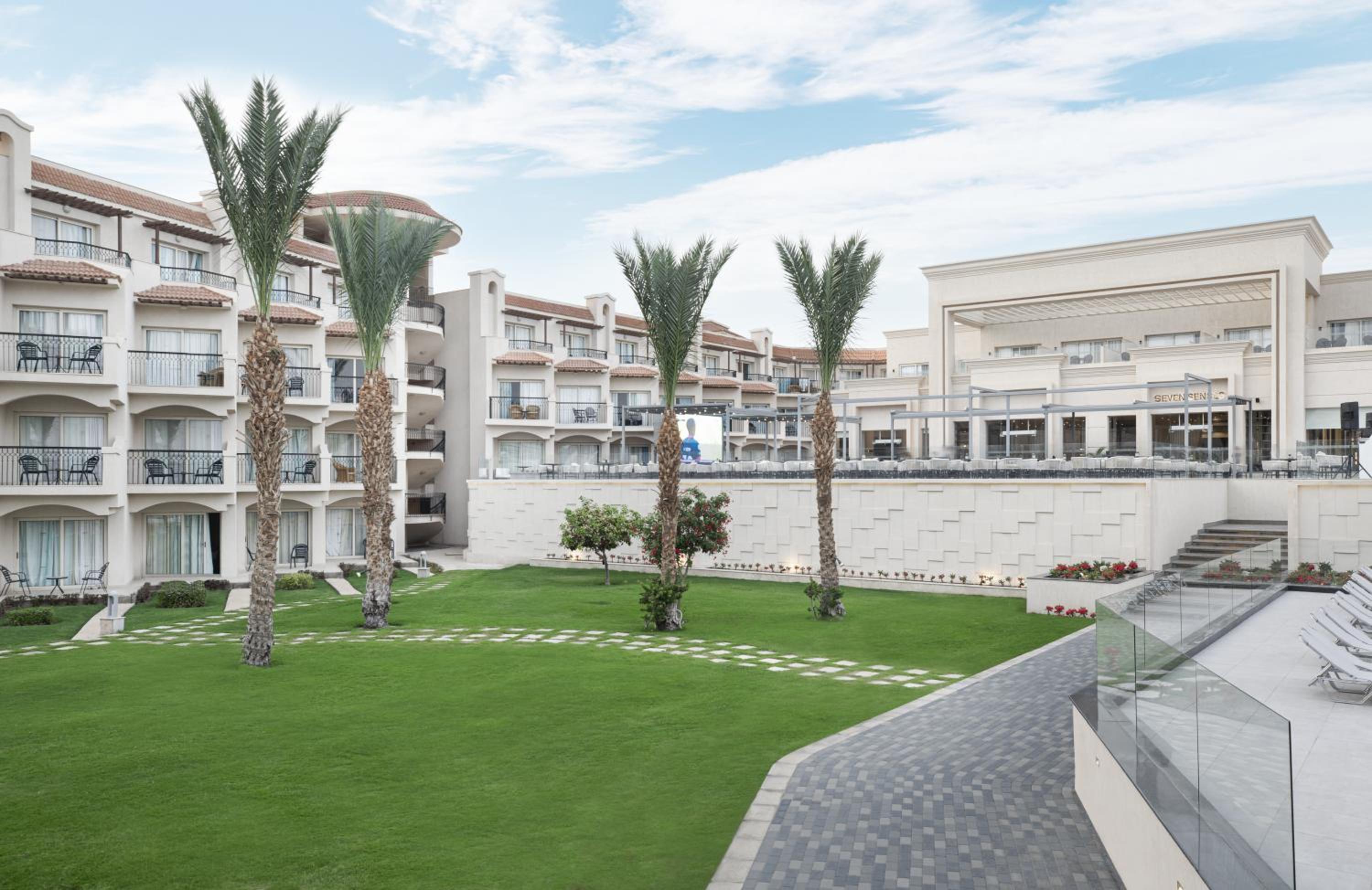 THE V Luxury Resort Sahl Hasheesh