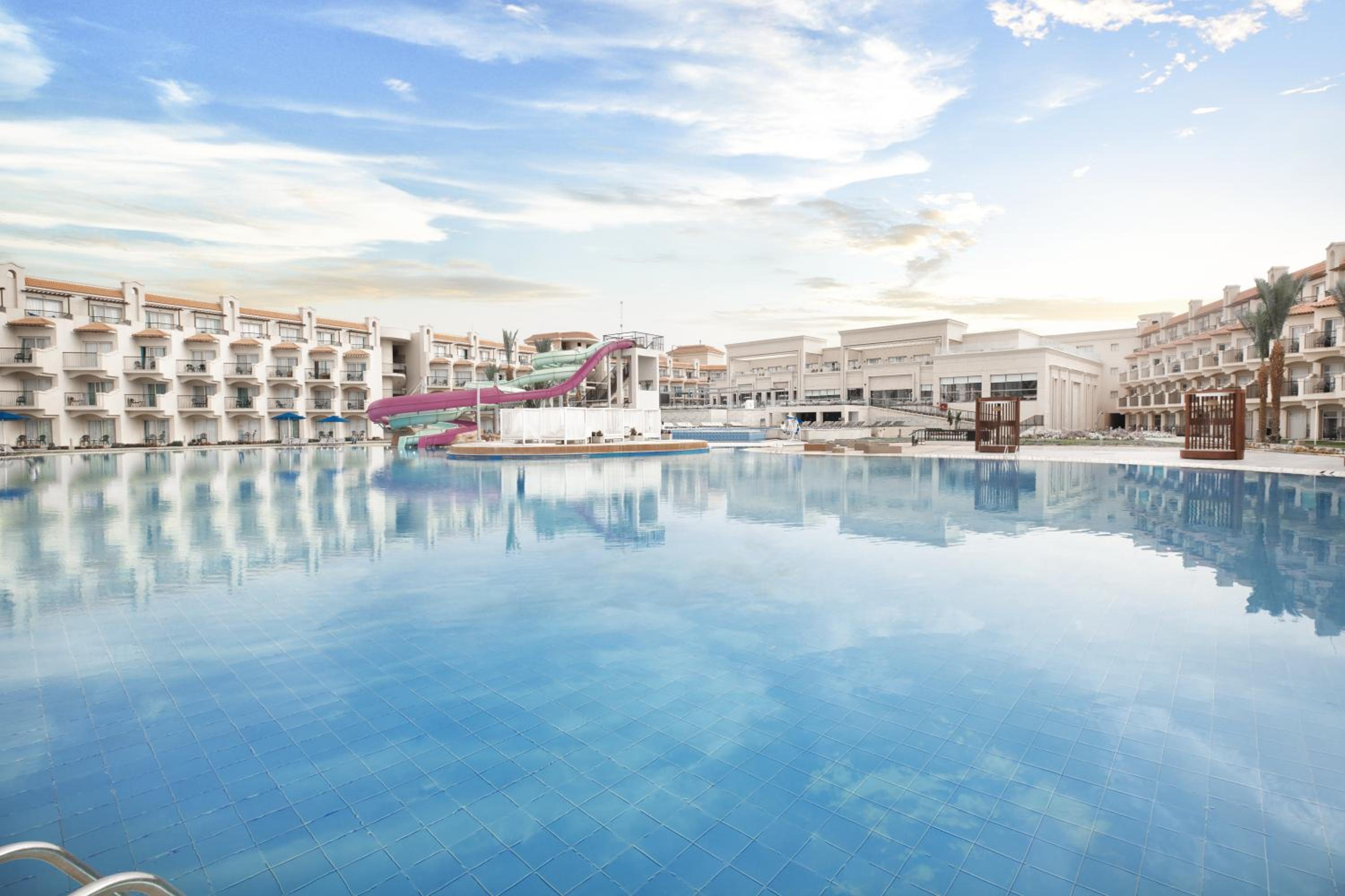 THE V Luxury Resort Sahl Hasheesh