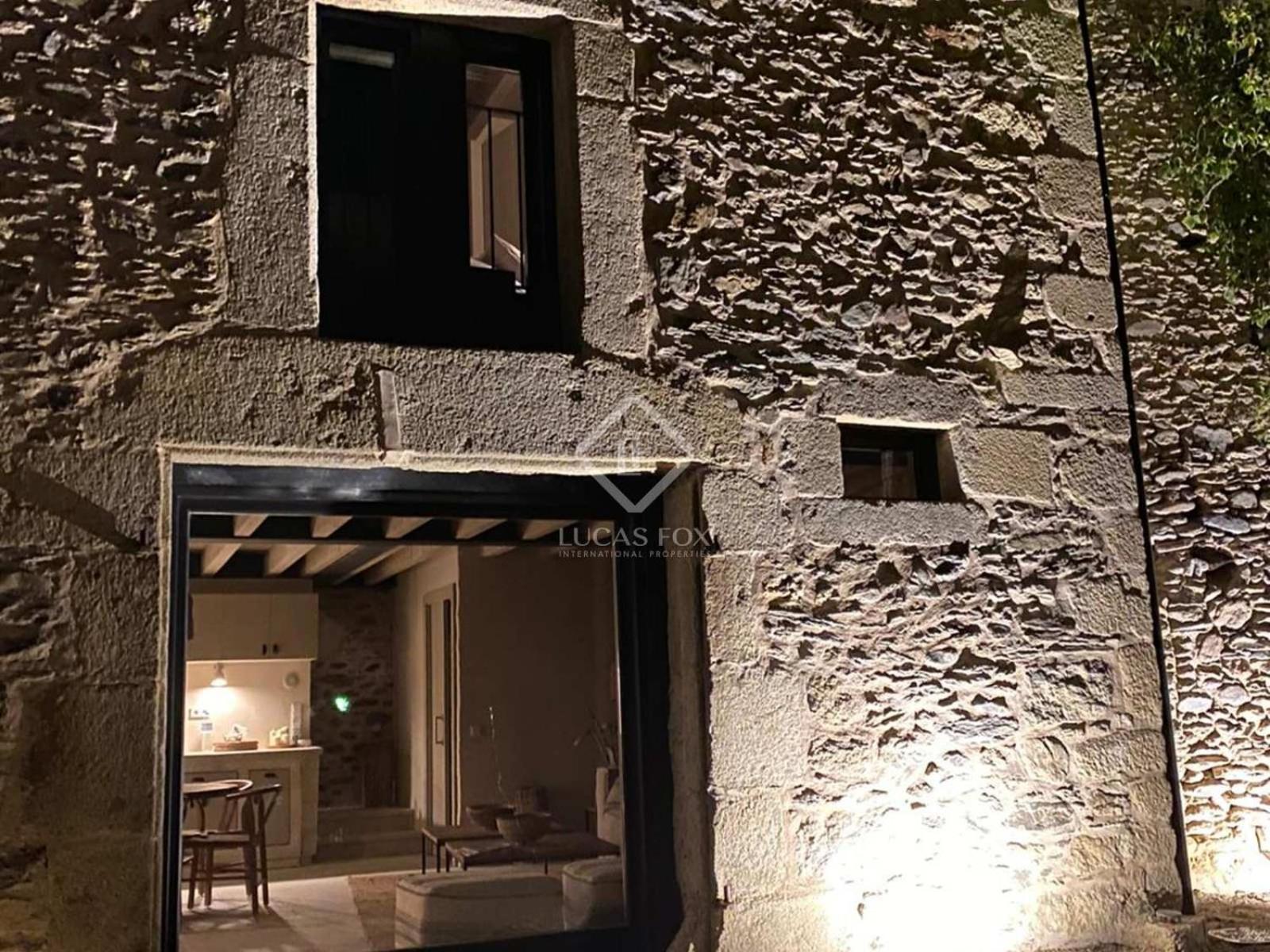 Villa Age