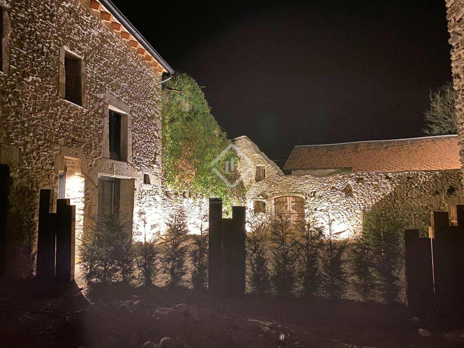 Villa Age