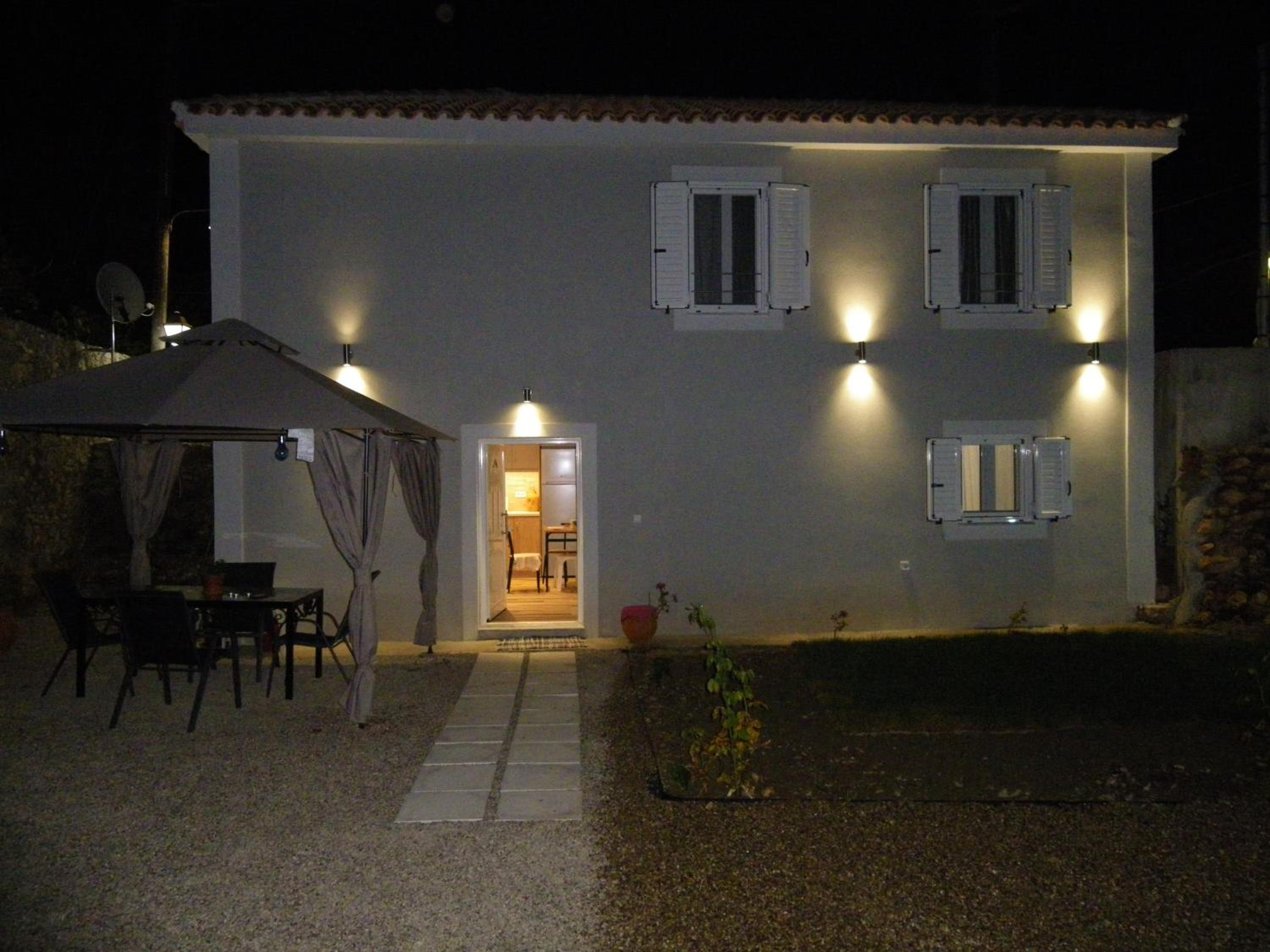 Vikou House - Nestled in One of Zakynthos Oldest Villages A Tranquil Retreat Close to Renowned Beaches Offering Authentic Zakynthian Hospitality By Villa M