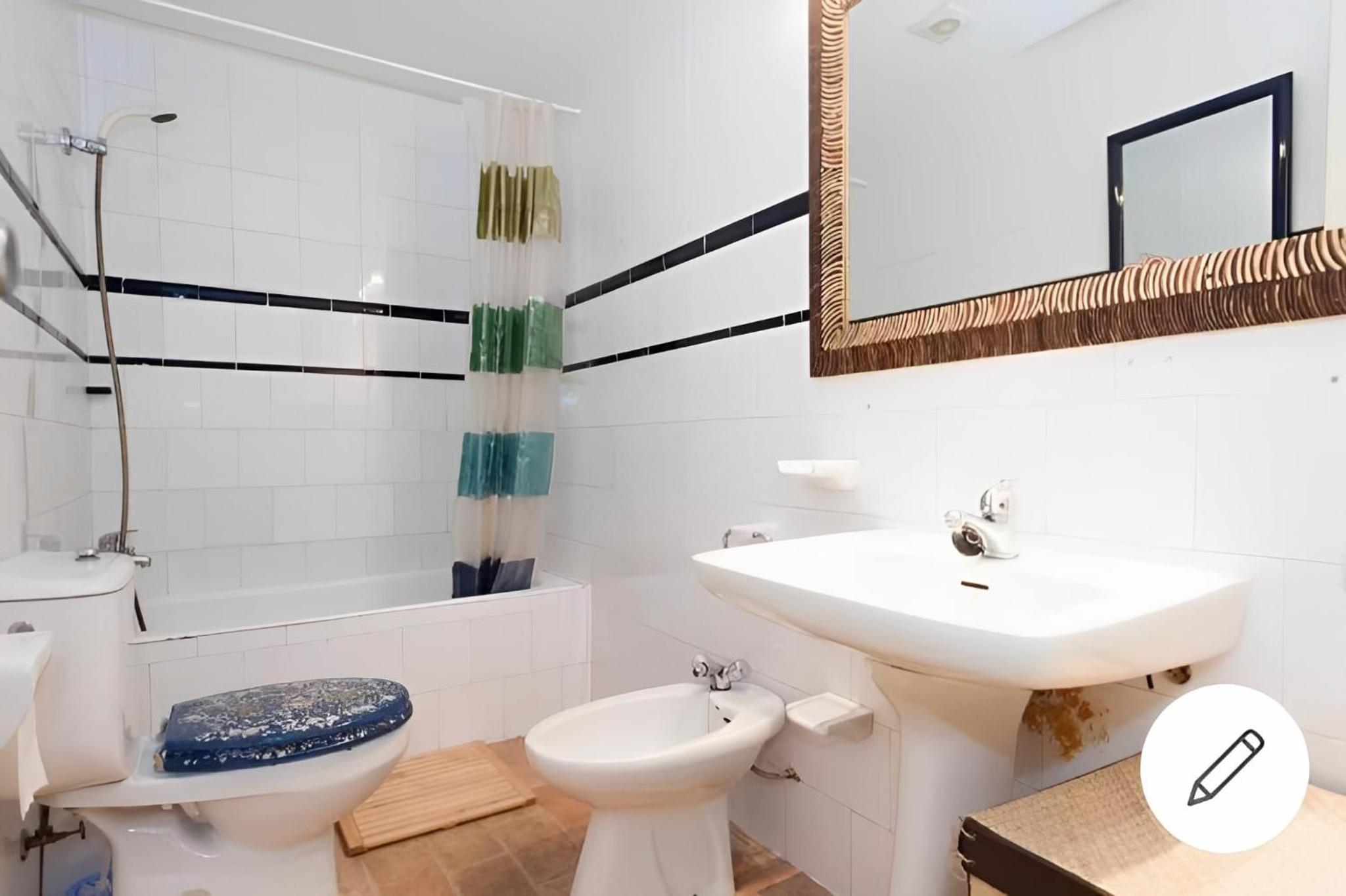 Exclusive apt with stunning patio in the center