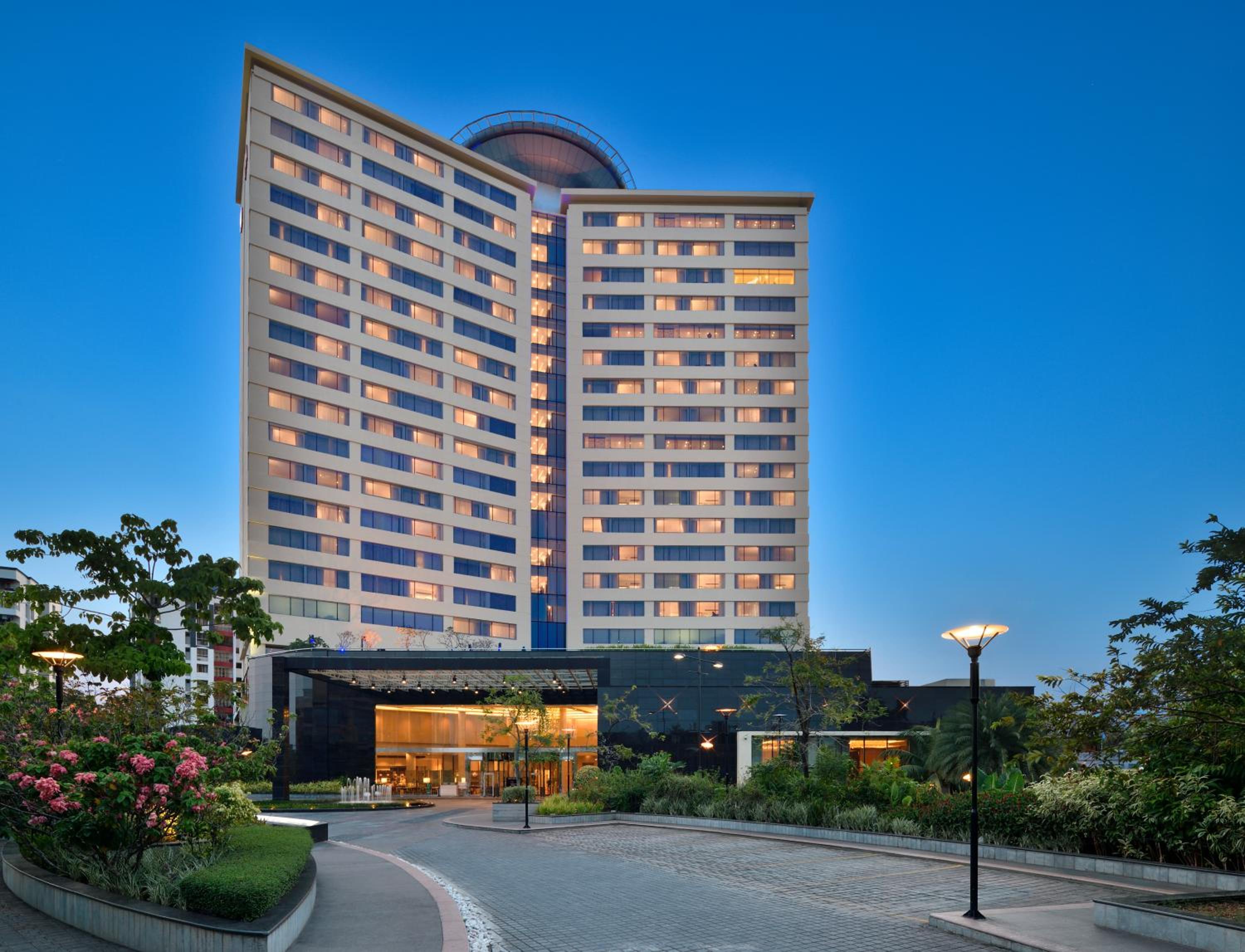 Cochin Vacations - Kochi Marriott Hotel - Property Image 1