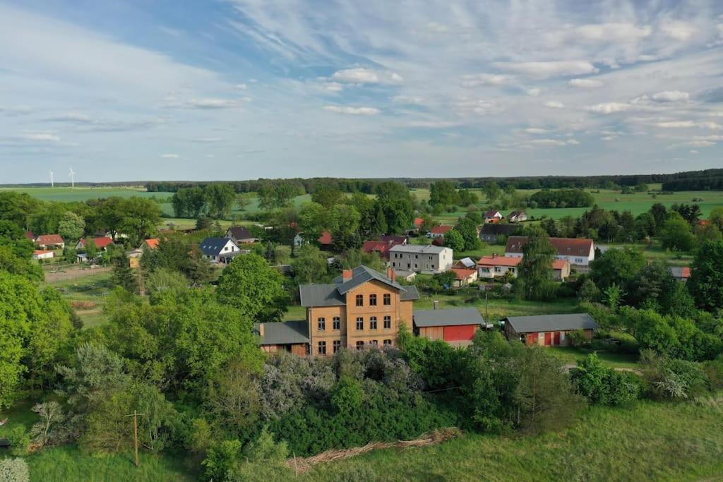Landbahnhof Buschhof 2 OG mit Gartensauna
