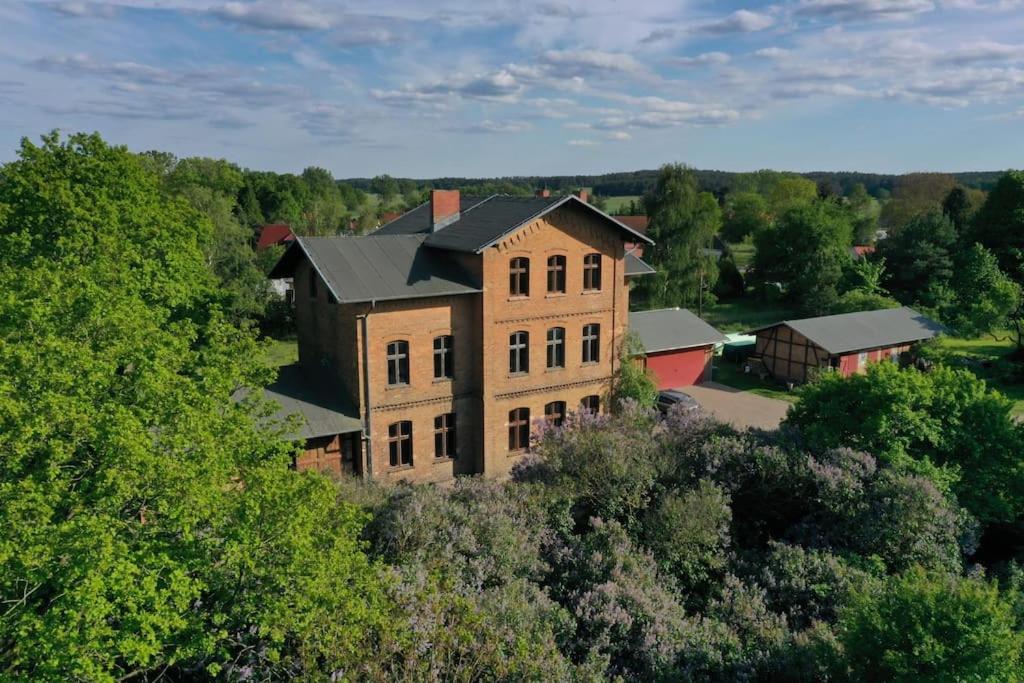Landbahnhof Buschhof 2 OG mit Gartensauna