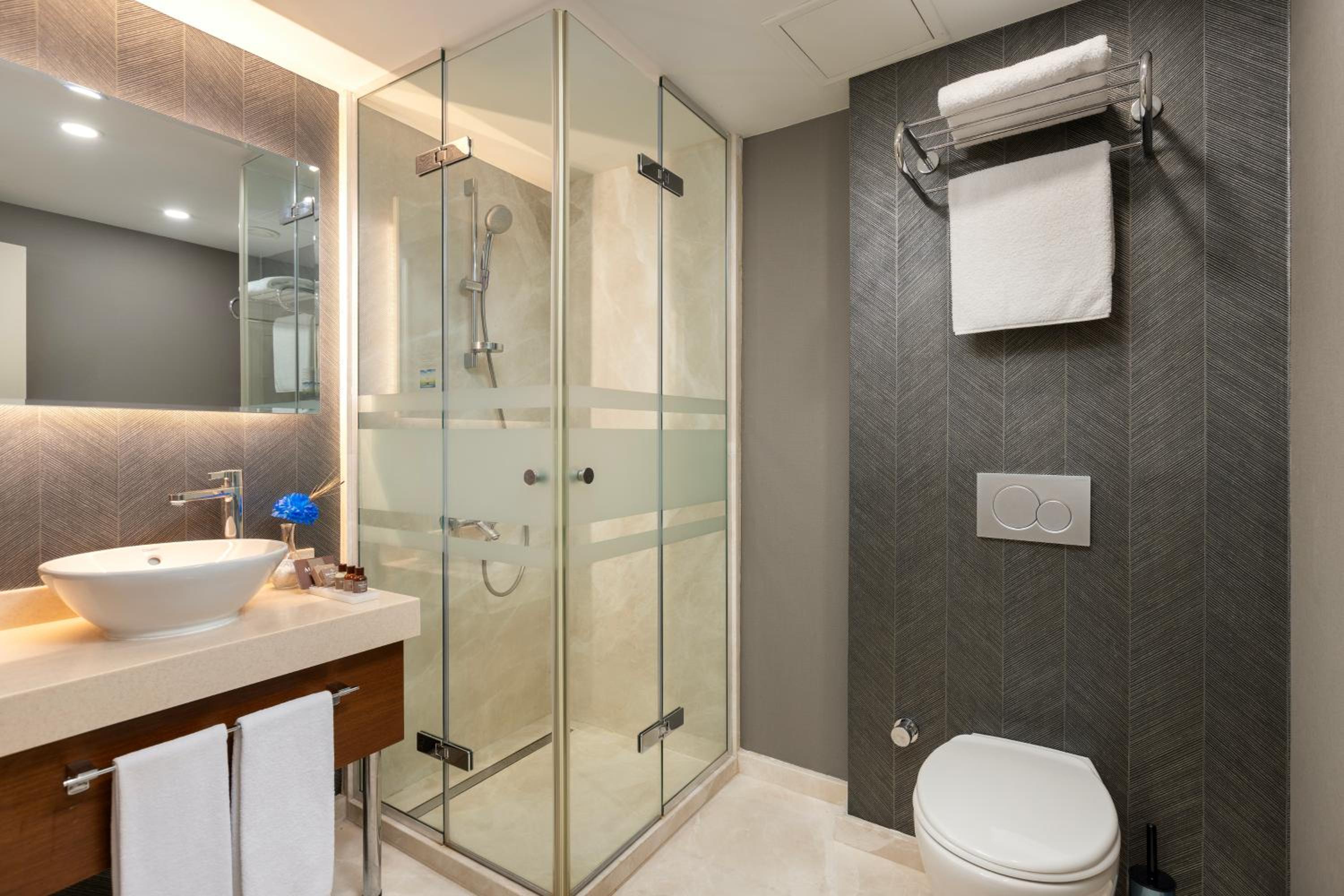 Miracle Istanbul Asia Airport Hotel & Spa - Image 81