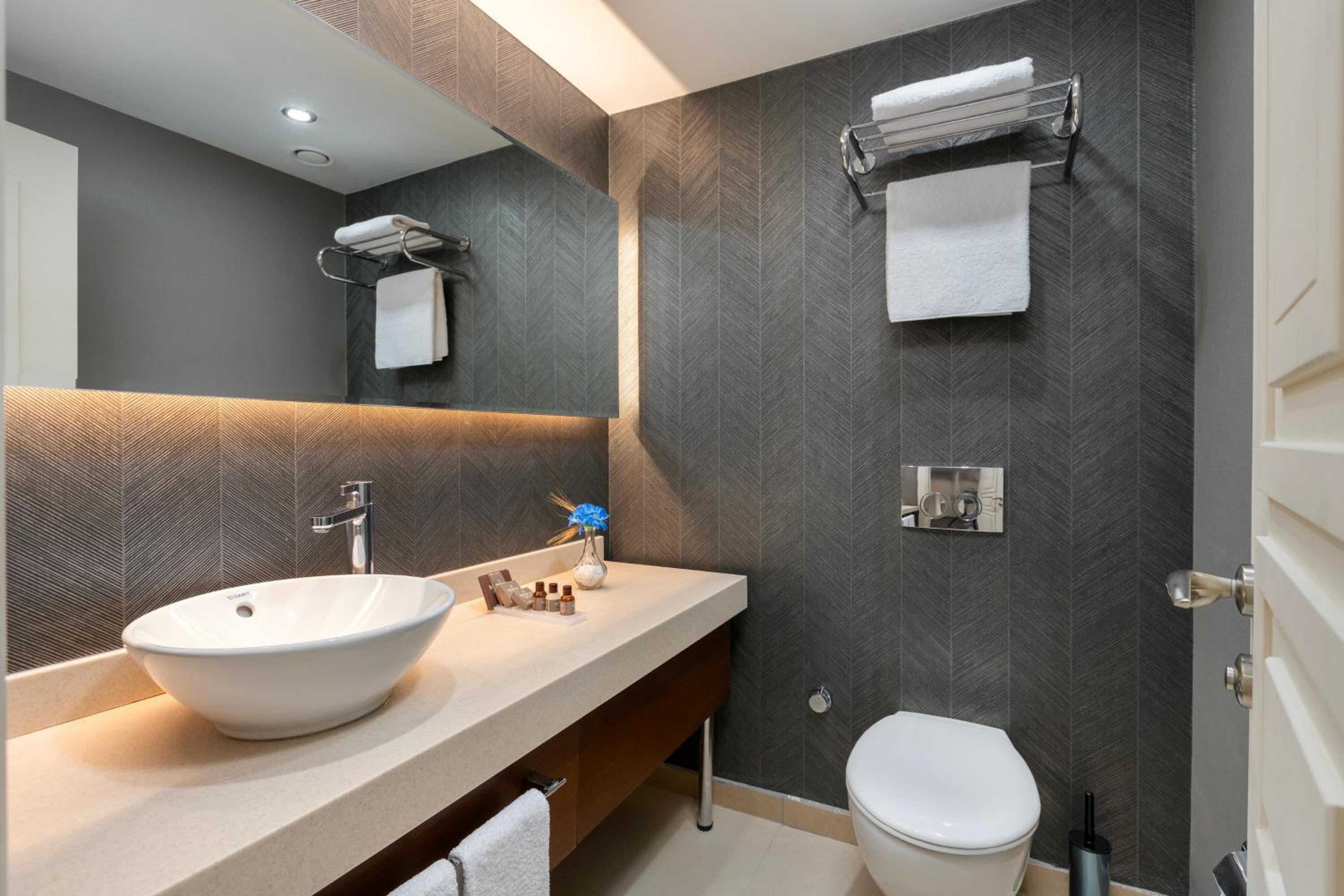 Miracle Istanbul Asia Airport Hotel & Spa - Image 87