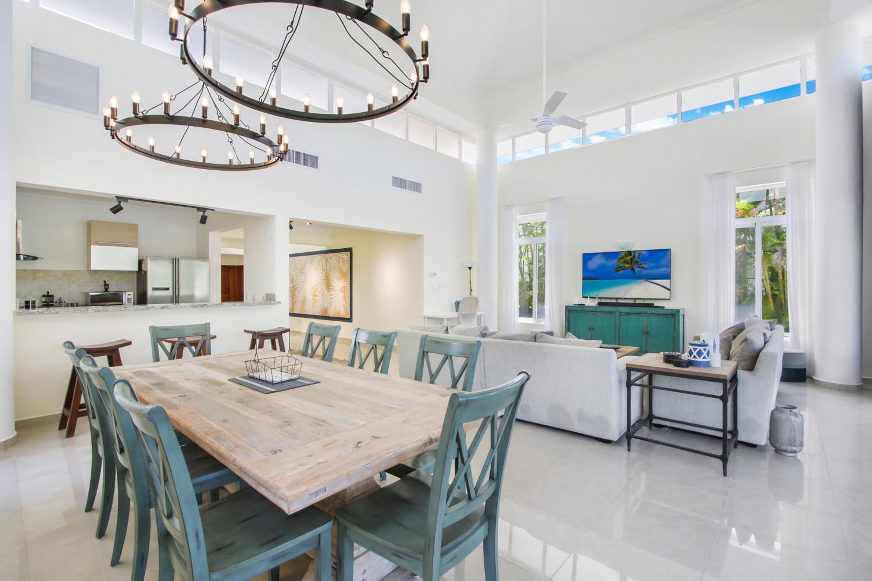 Stunning 3-Bedroom Villa with Pool, Jacuzzi and Maid near Bavaro Beach