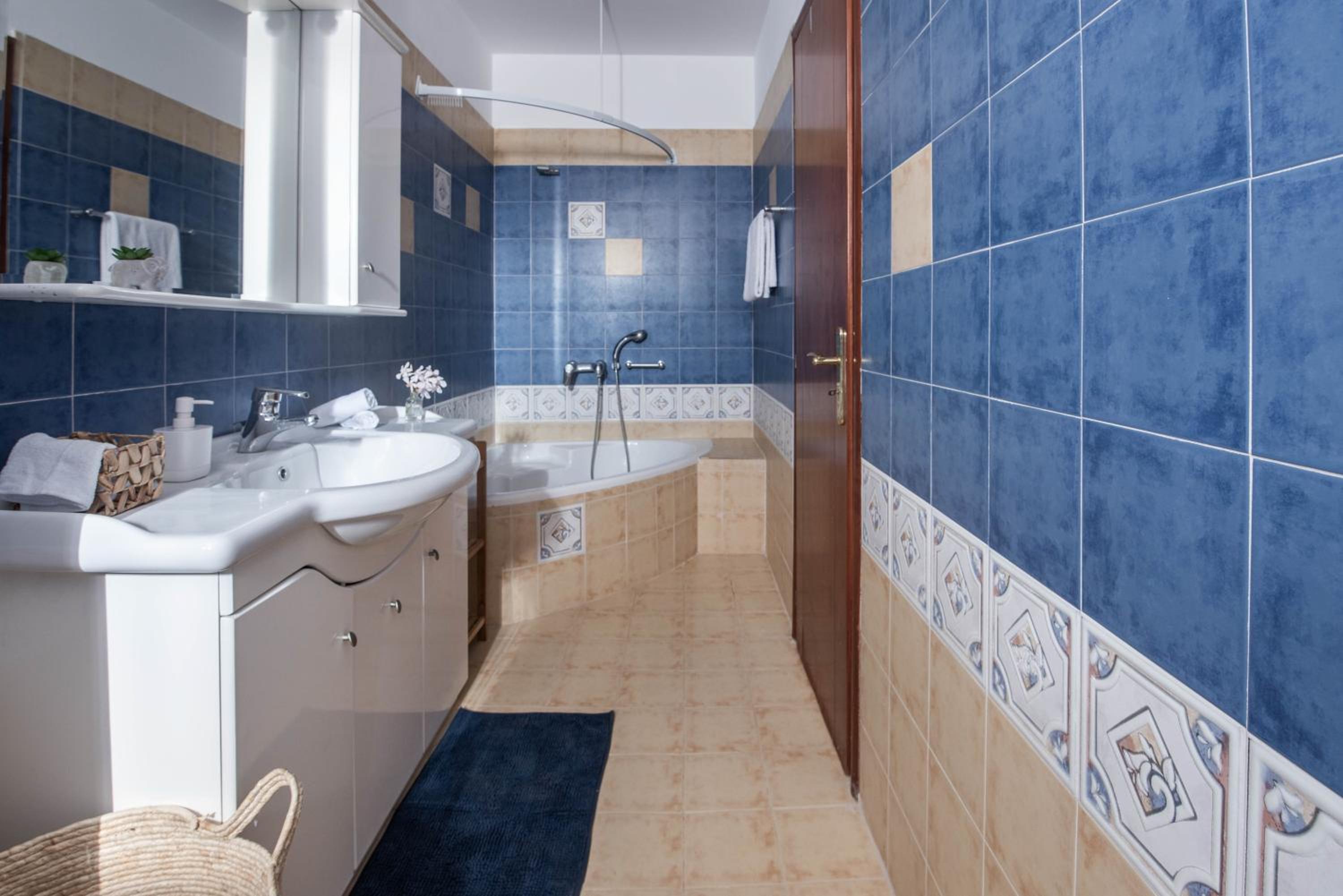 Blue Zen Kithnos, Cycladic House
